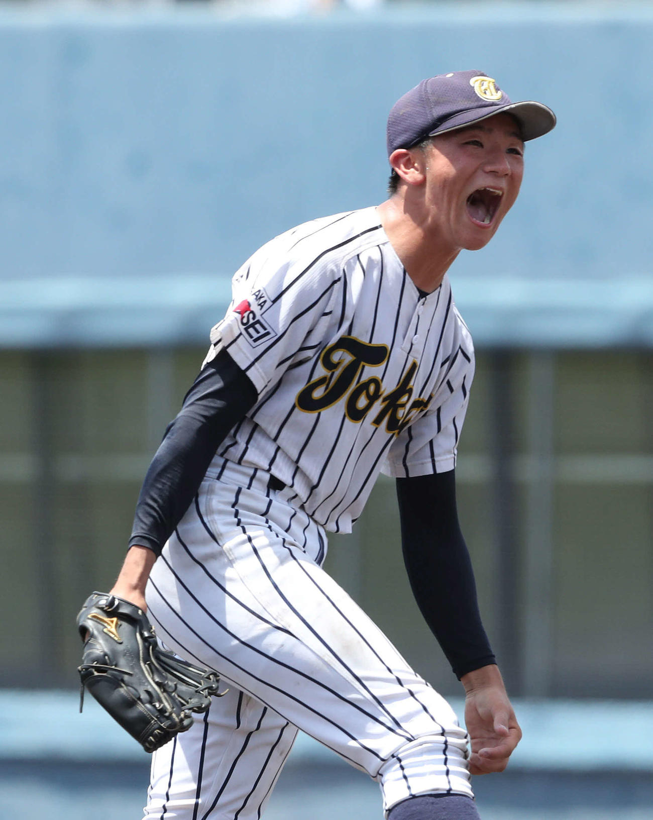 大商大対東海大大阪仰星　大商大に勝利して雄たけびを上げる東海大大阪仰星・野本（撮影・白石智彦）