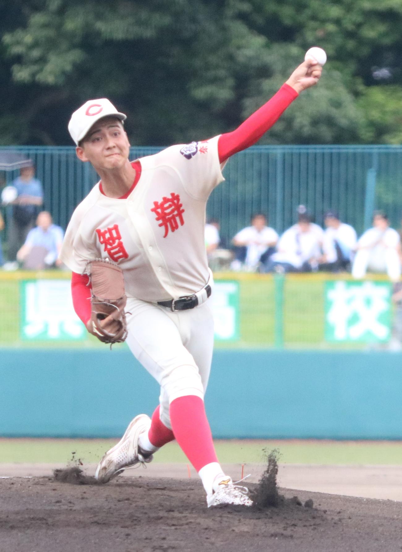 奈良大付対智弁学園　智弁学園先発の田近（撮影・塚本光）