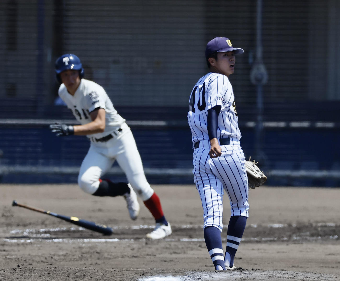 大阪桐蔭対東海大大阪仰星　5回表大阪桐蔭2死二塁、吉田に左前適時打を許す壹崎（撮影・藤尾明華）