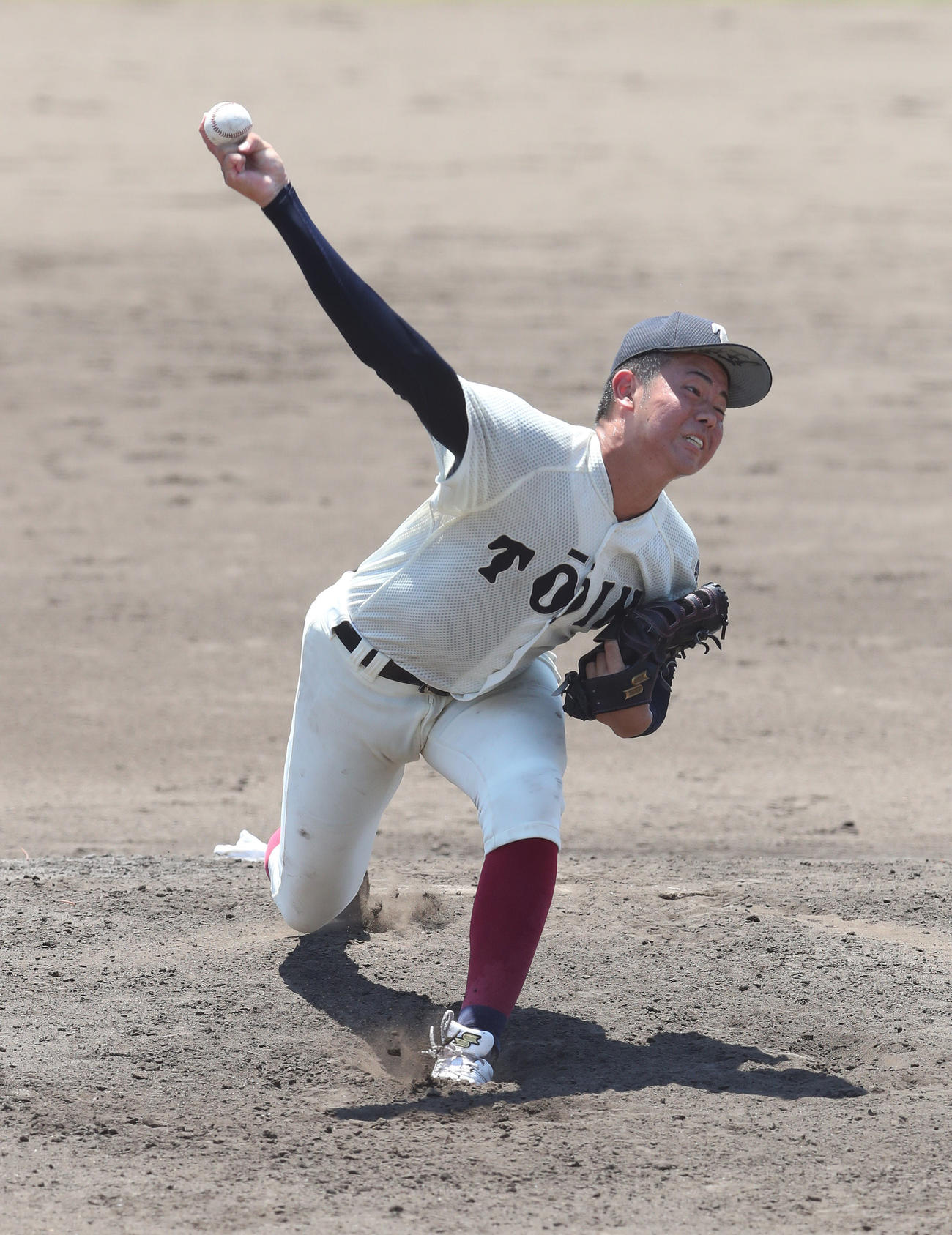 大阪桐蔭対東海大大阪仰星　15奪三振1失点完投勝利の大阪桐蔭・森（撮影・白石智彦）