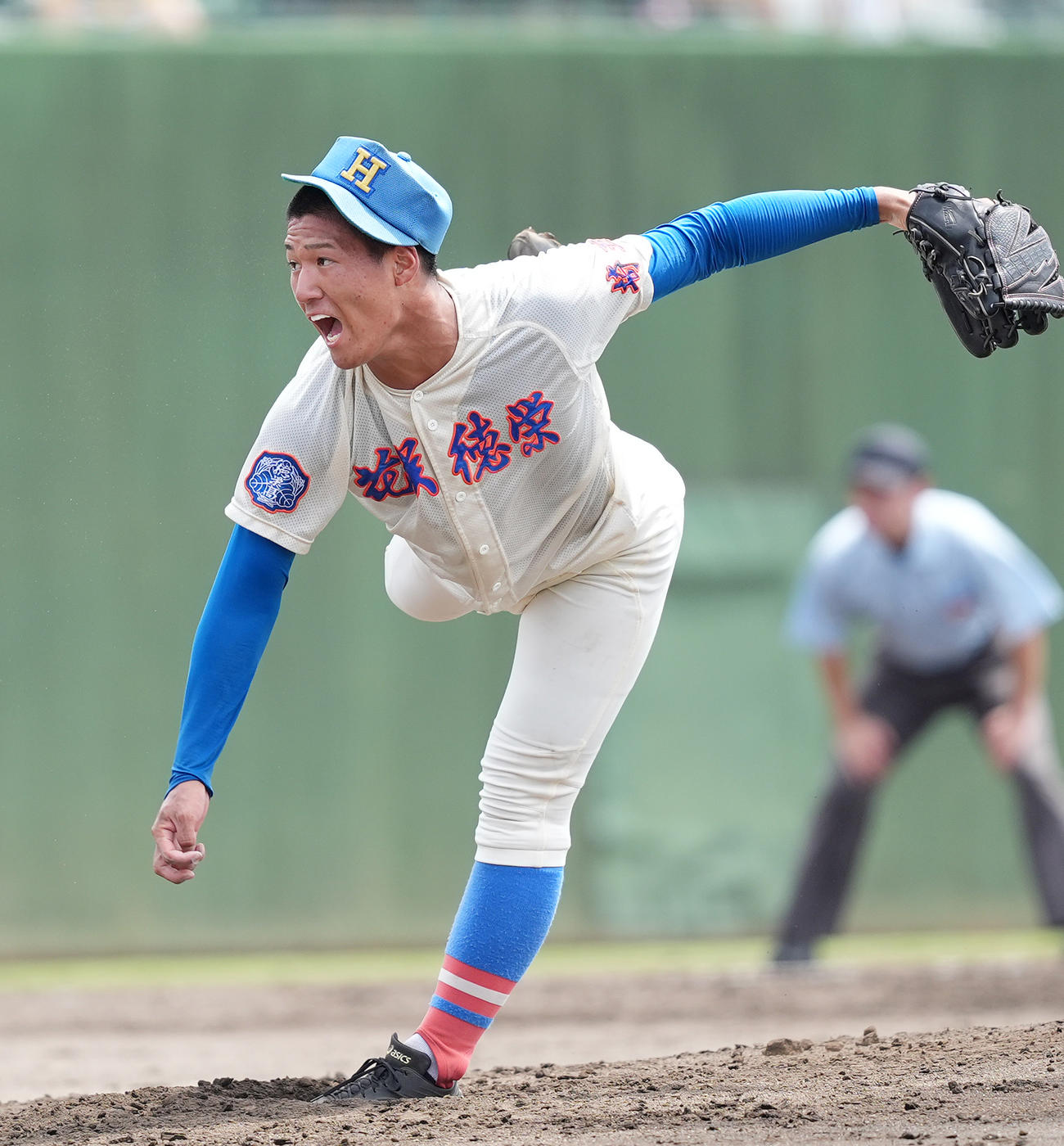 高校野球埼玉大会決勝　花咲徳栄対昌平　花咲徳栄先発の上原（撮影・菅敏）