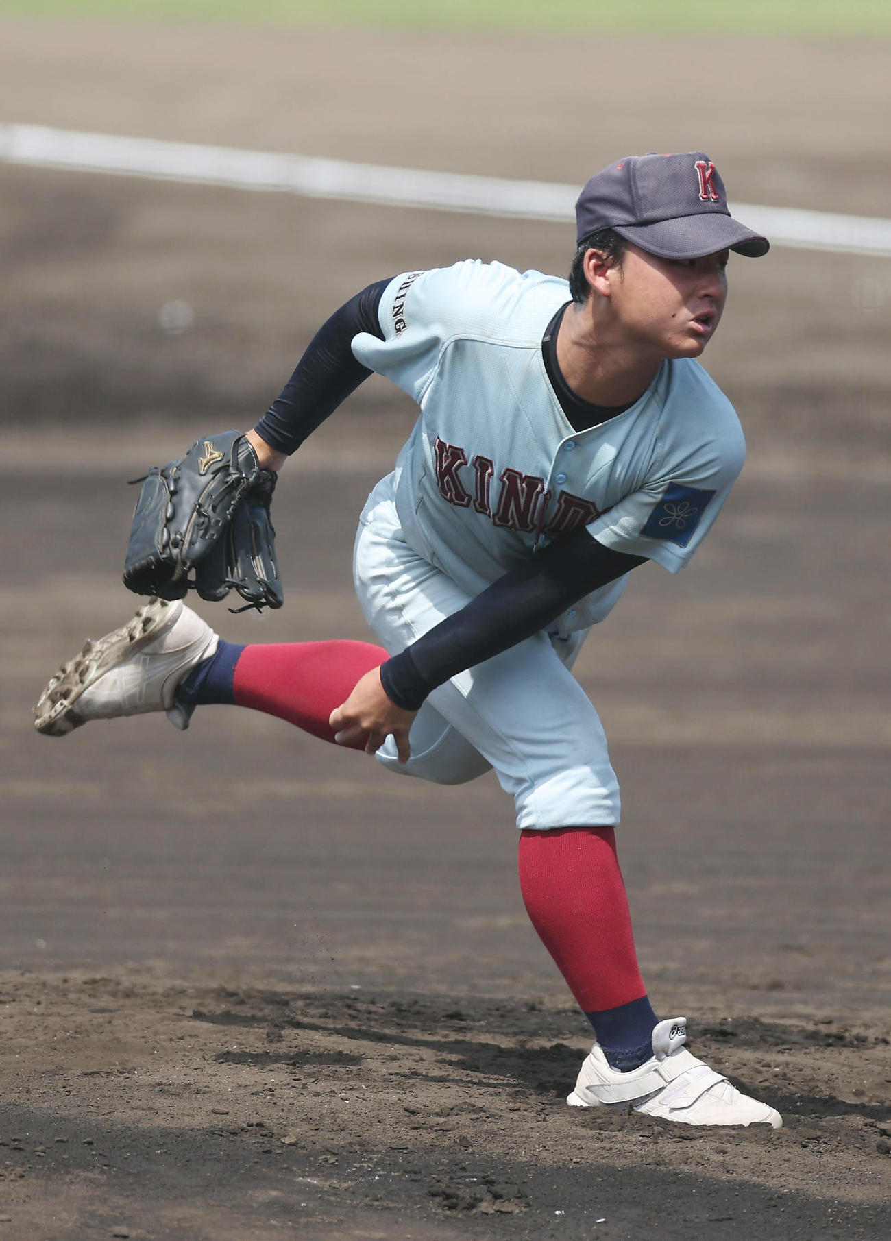智弁和歌山対近大新宮　力投する近大新宮2番手の田中（撮影・前田充）
