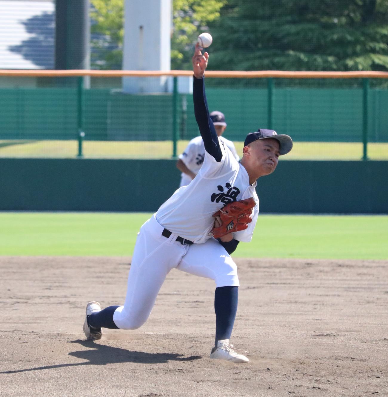 鳴門渦潮先発の岡田力樹投手（3年）（撮影・林亮佑）