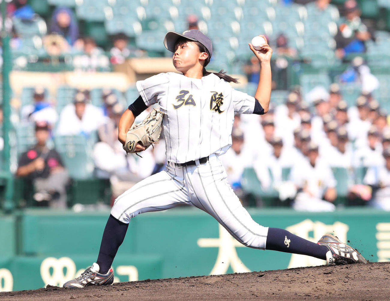 神戸弘陵対花巻東　花巻東戦に先発する神戸弘陵・阿部さくら（撮影・白石智彦）