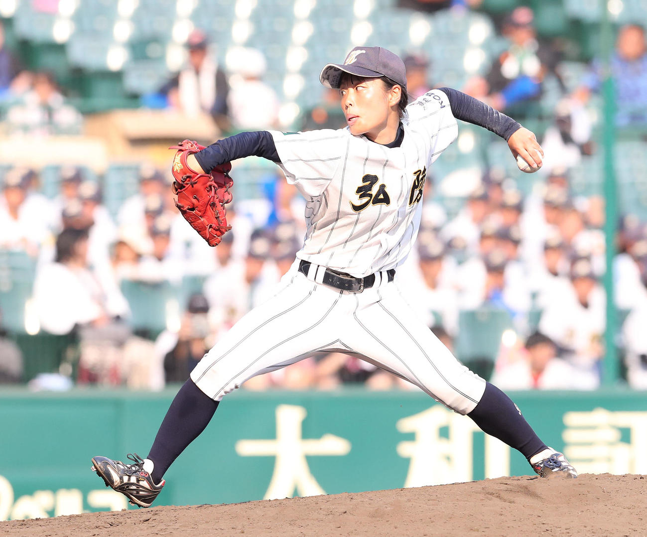 神戸弘陵対花巻東　花巻東戦に2番手で力投する神戸弘陵・伊藤まこと（撮影・白石智彦）