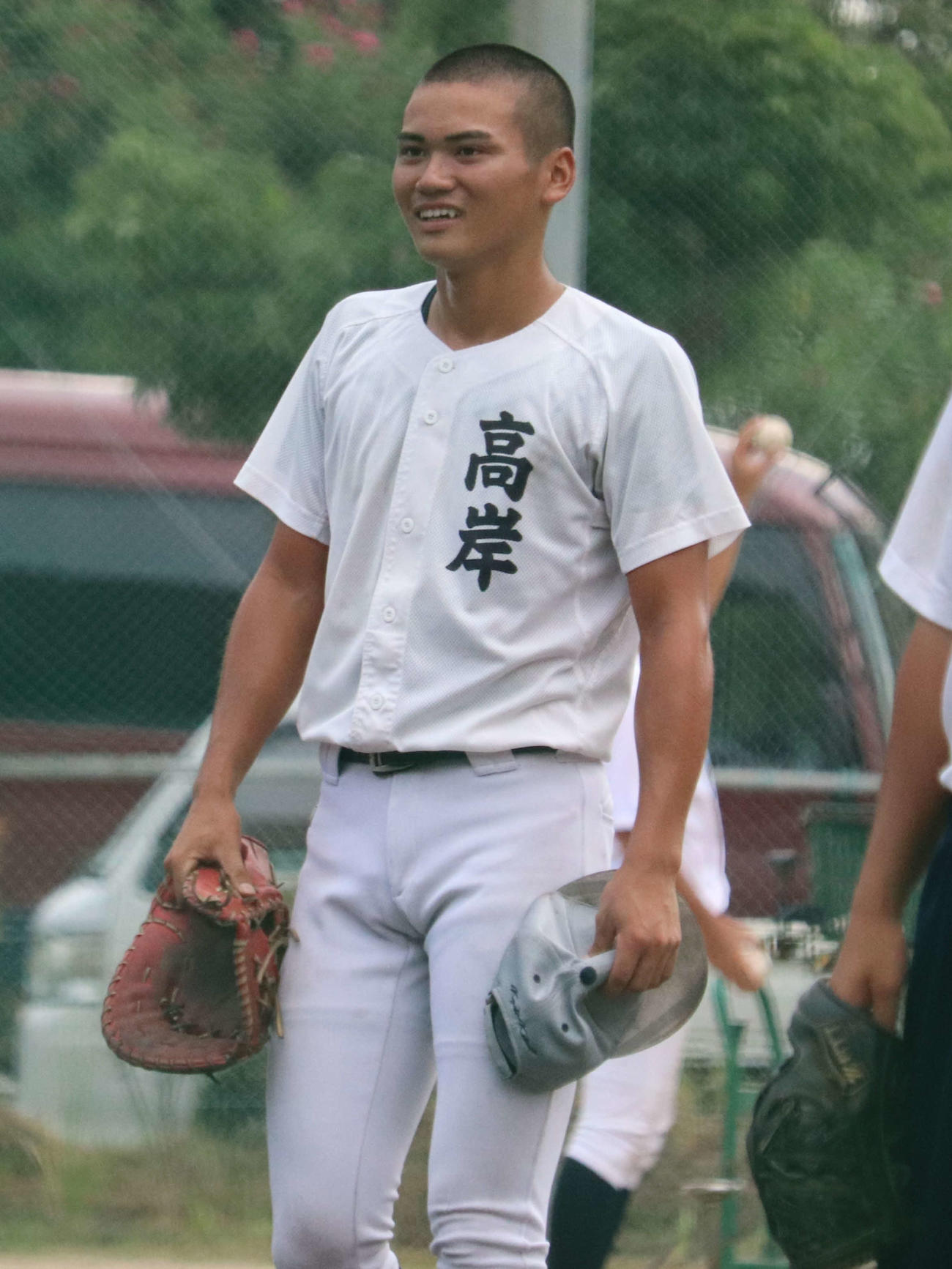 初戦を前に練習で汗を流した、京都国際の高岸（3年）