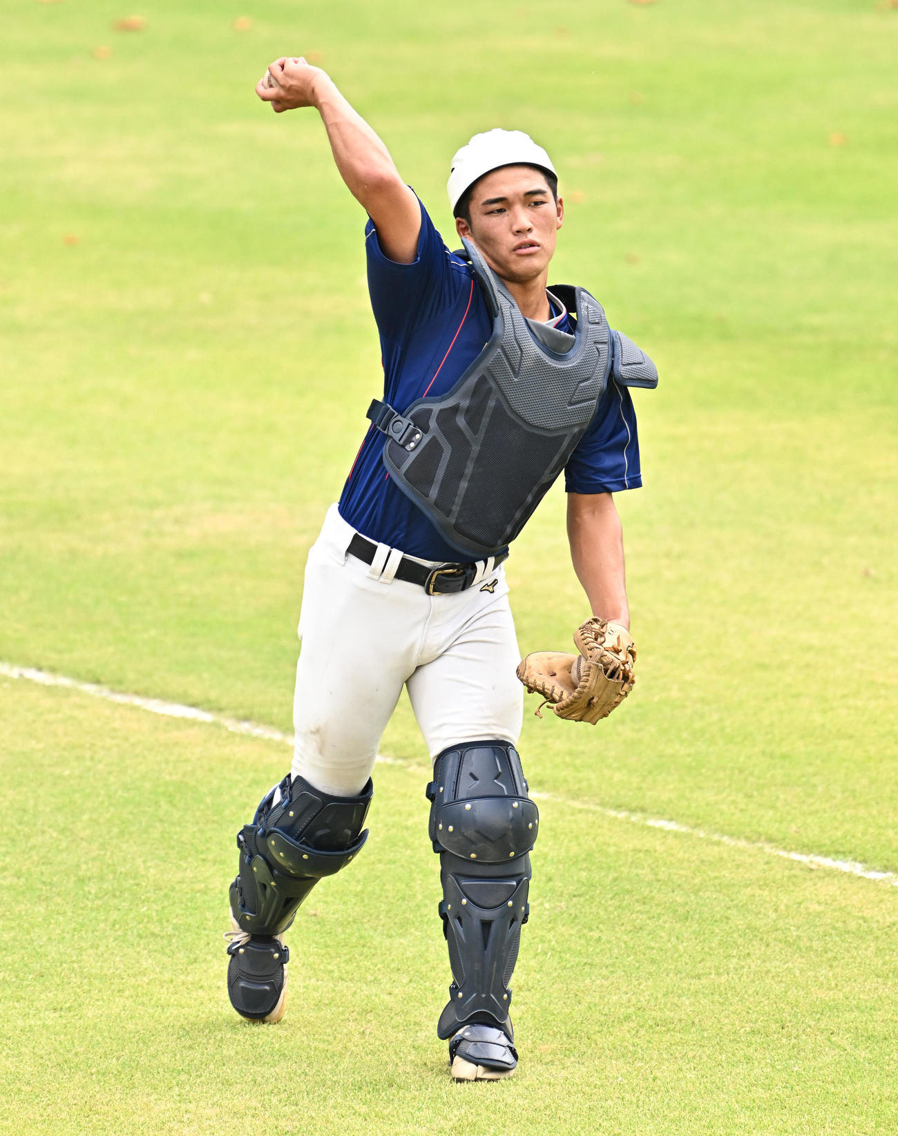 試合を翌日に控え調整する健大高崎・箱山（撮影・滝沢徹郎）