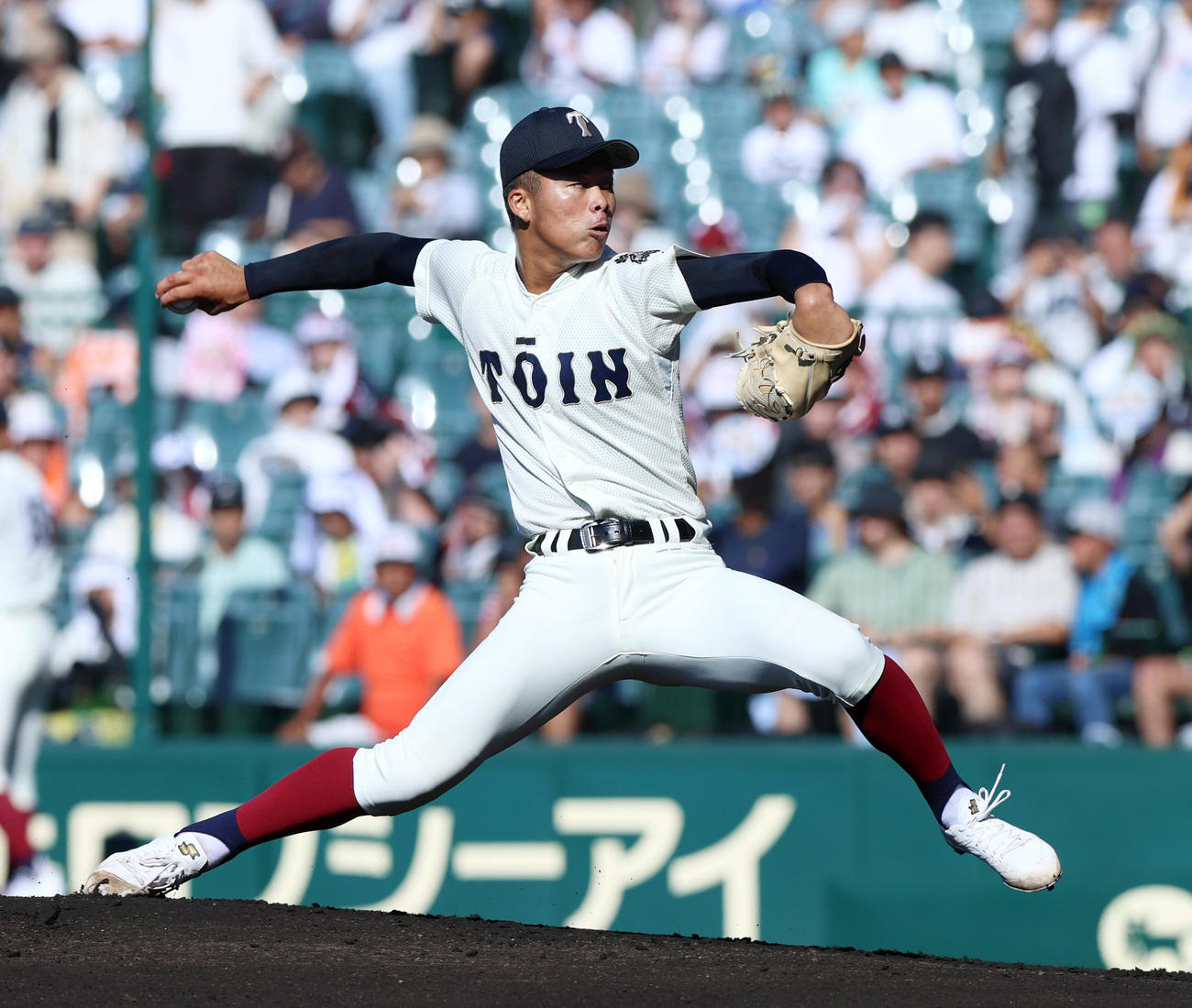 興南対大阪桐蔭　大阪桐蔭先発の中野（撮影・上山淳一）