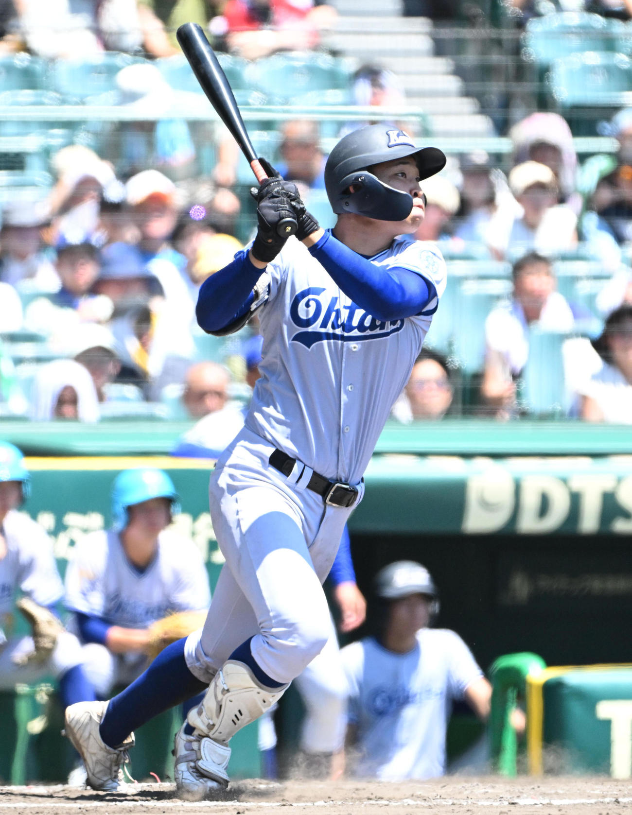 小松大谷対明豊　7回表小松大谷無死一、二塁、田西は右適時2点三塁打を放つ（撮影・石井愛子）