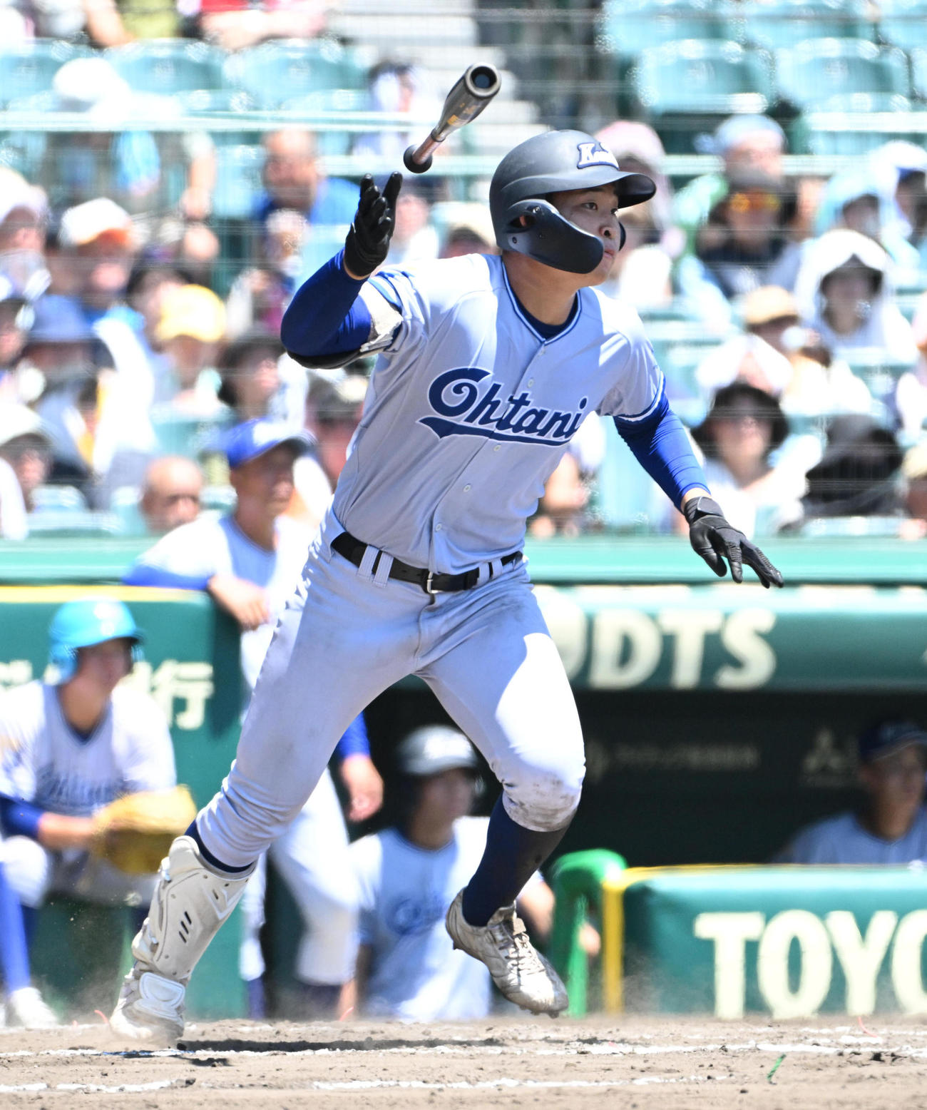 小松大谷対明豊　7回表小松大谷無死一、二塁、田西は右適時2点三塁打を放つ（撮影・石井愛子）