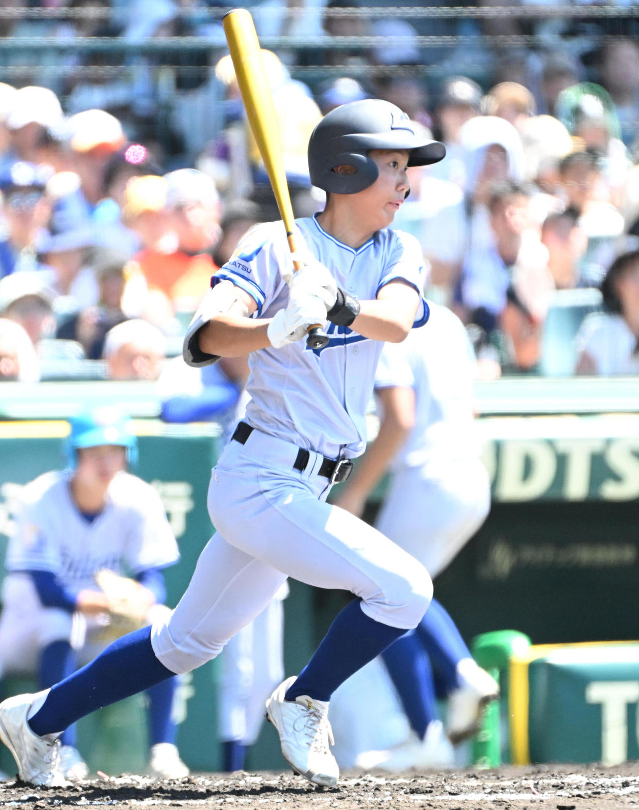 小松大谷対明豊　1回表小松大谷2死二、三塁、嶋田空駕は右適時打を放つ（撮影・石井愛子）
