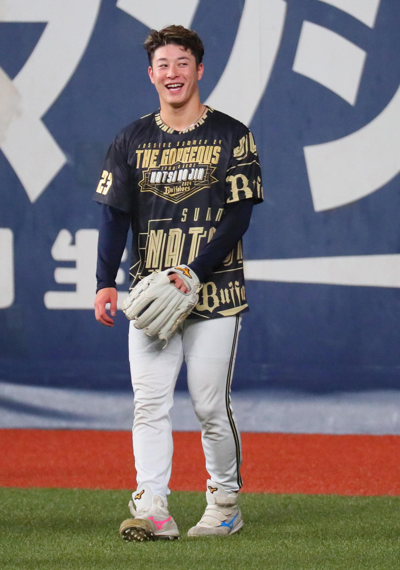 笑顔を見せるオリックス吉田輝星（2024年8月6日撮影）