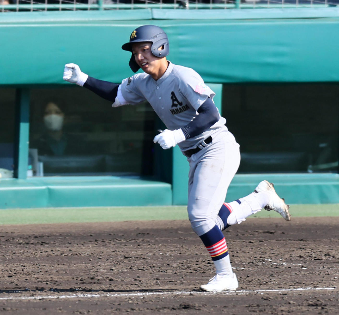 青森山田対長野日大　3回表青森山田2死満塁、橋場は右適時打を放ち先制する（撮影・加藤哉）