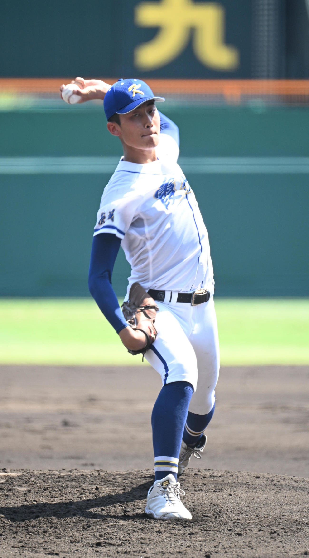 霞ヶ浦対智弁和歌山　先発する霞ヶ浦・市村（撮影・和賀正仁）
