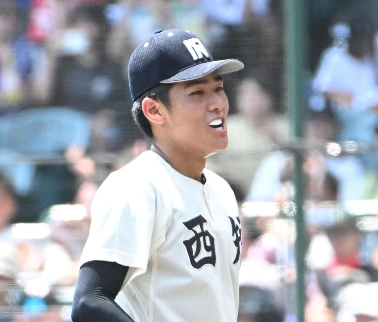 西日本短大付対金足農　金足農に勝利し喜ぶ西日本短大付・村上（撮影・石井愛子）