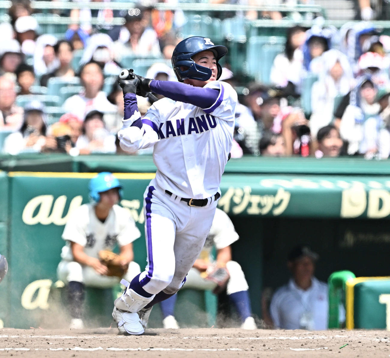 金足農対西日本短大付　9回表金足農1死二塁、武藤は中前適時打を放つ（撮影・滝沢徹郎）