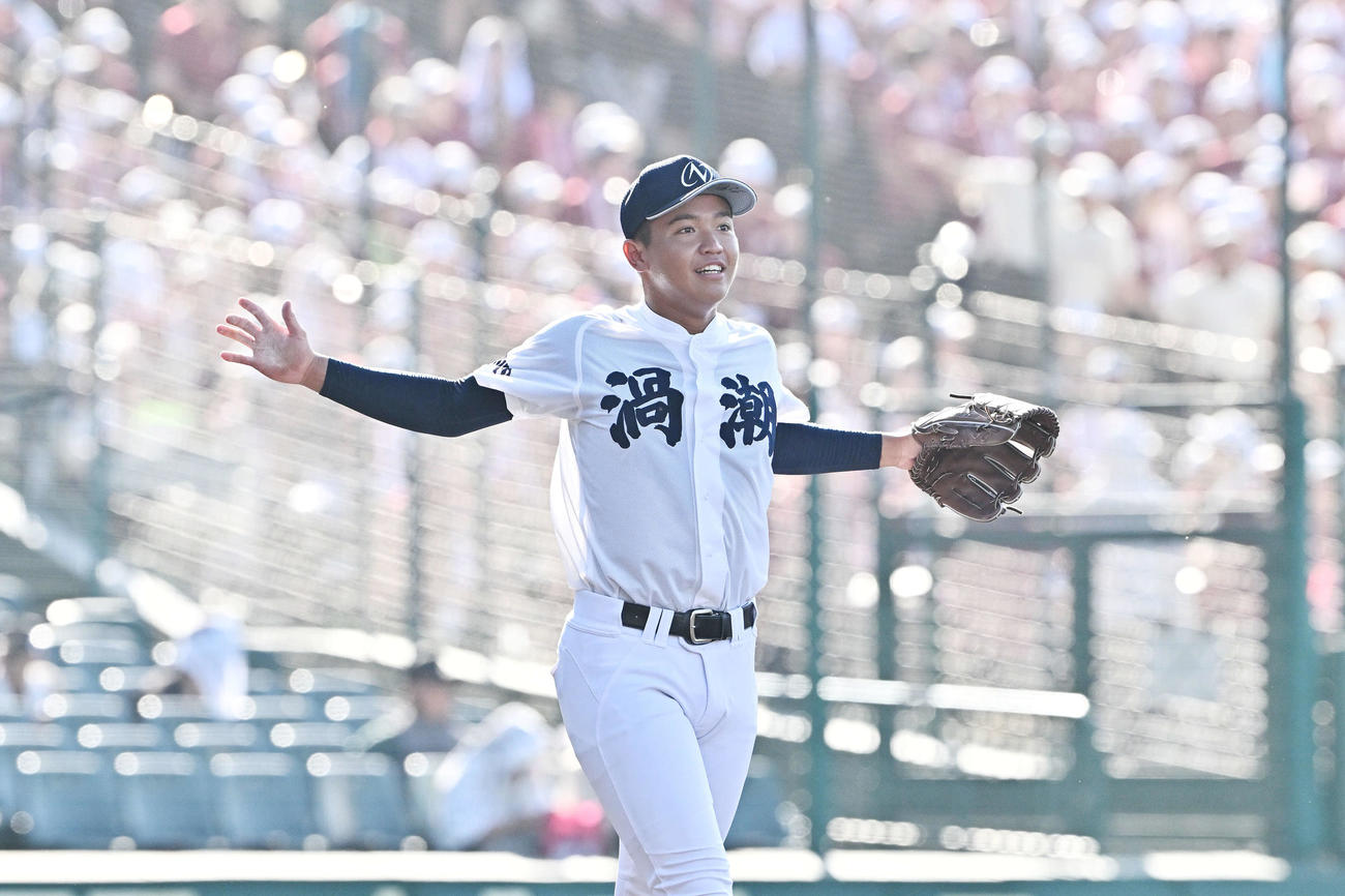 早実対鳴門渦潮　鳴門渦潮先発の岡田（撮影・滝沢徹郎）
