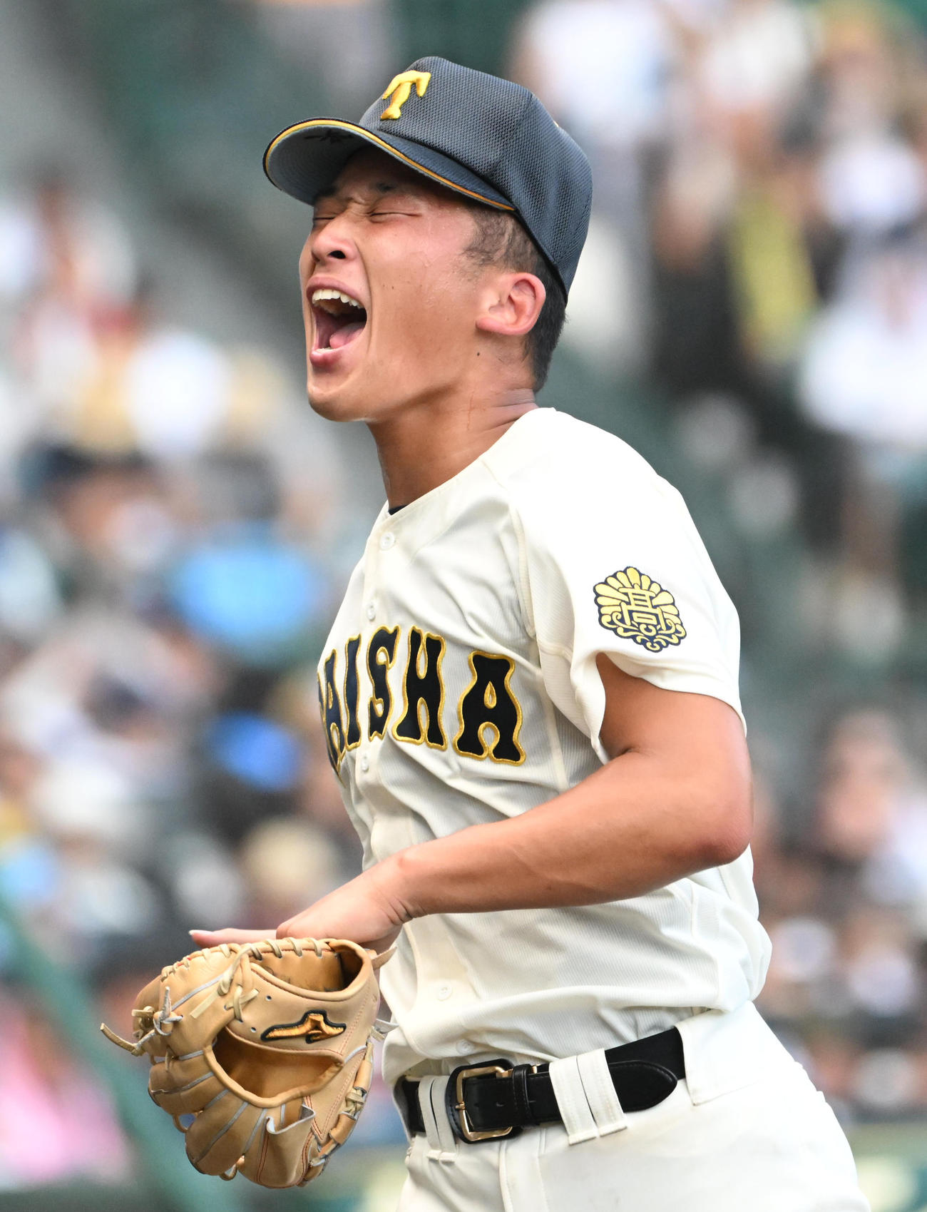 大社対報徳学園　2回を無失点に抑え叫ぶ大社・馬庭（撮影・石井愛子）