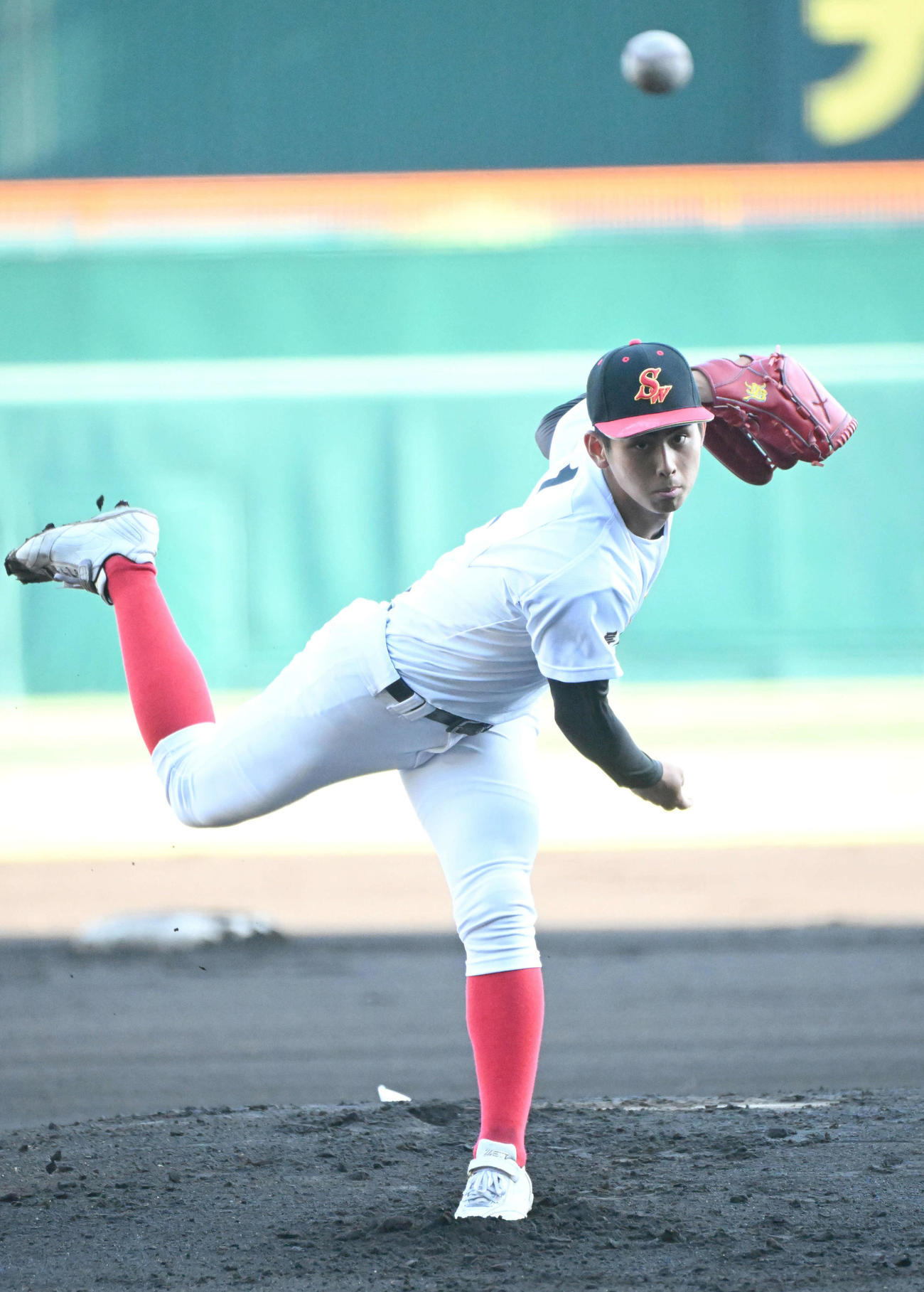 白樺学園対創成館　6安打無四球で完封勝利を挙げた創成館・村田（撮影・石井愛子）