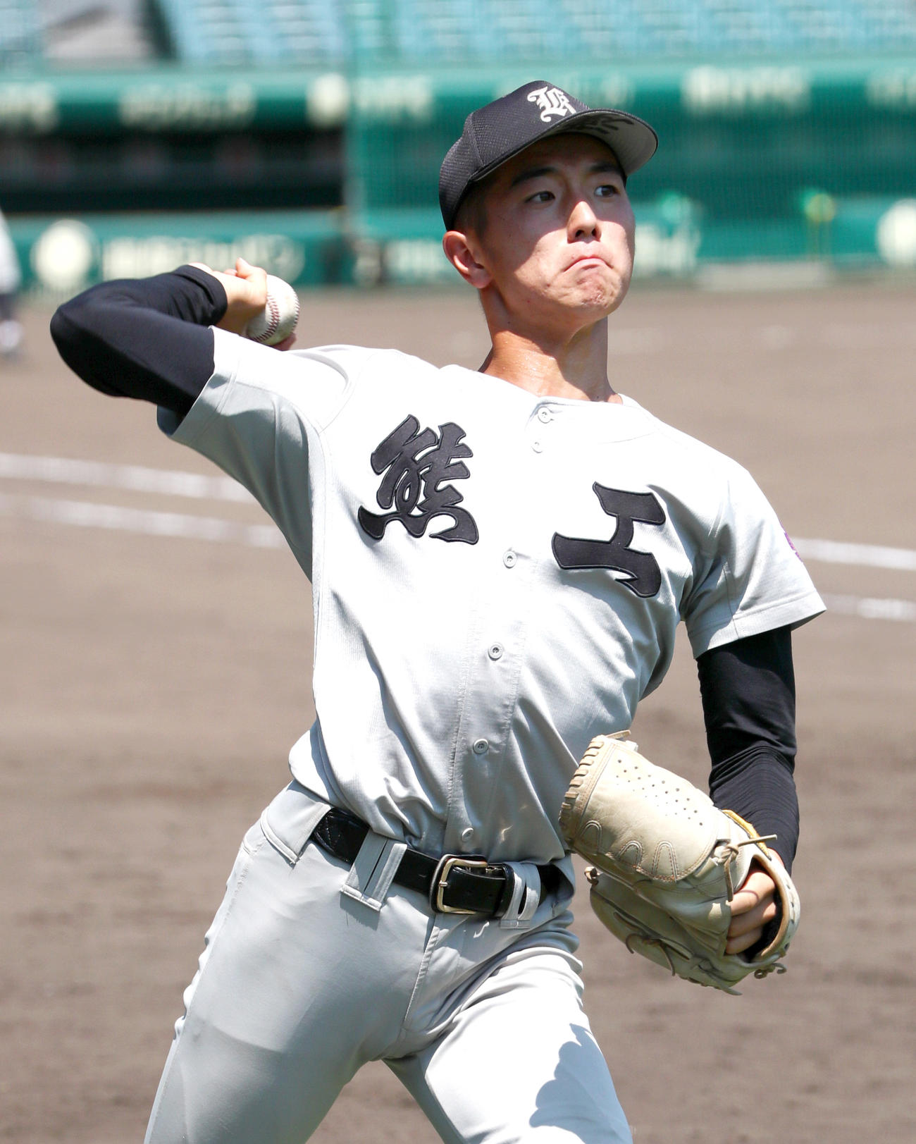 甲子園練習でキャッチボールする熊本工・山本（2024年8月2日撮影）