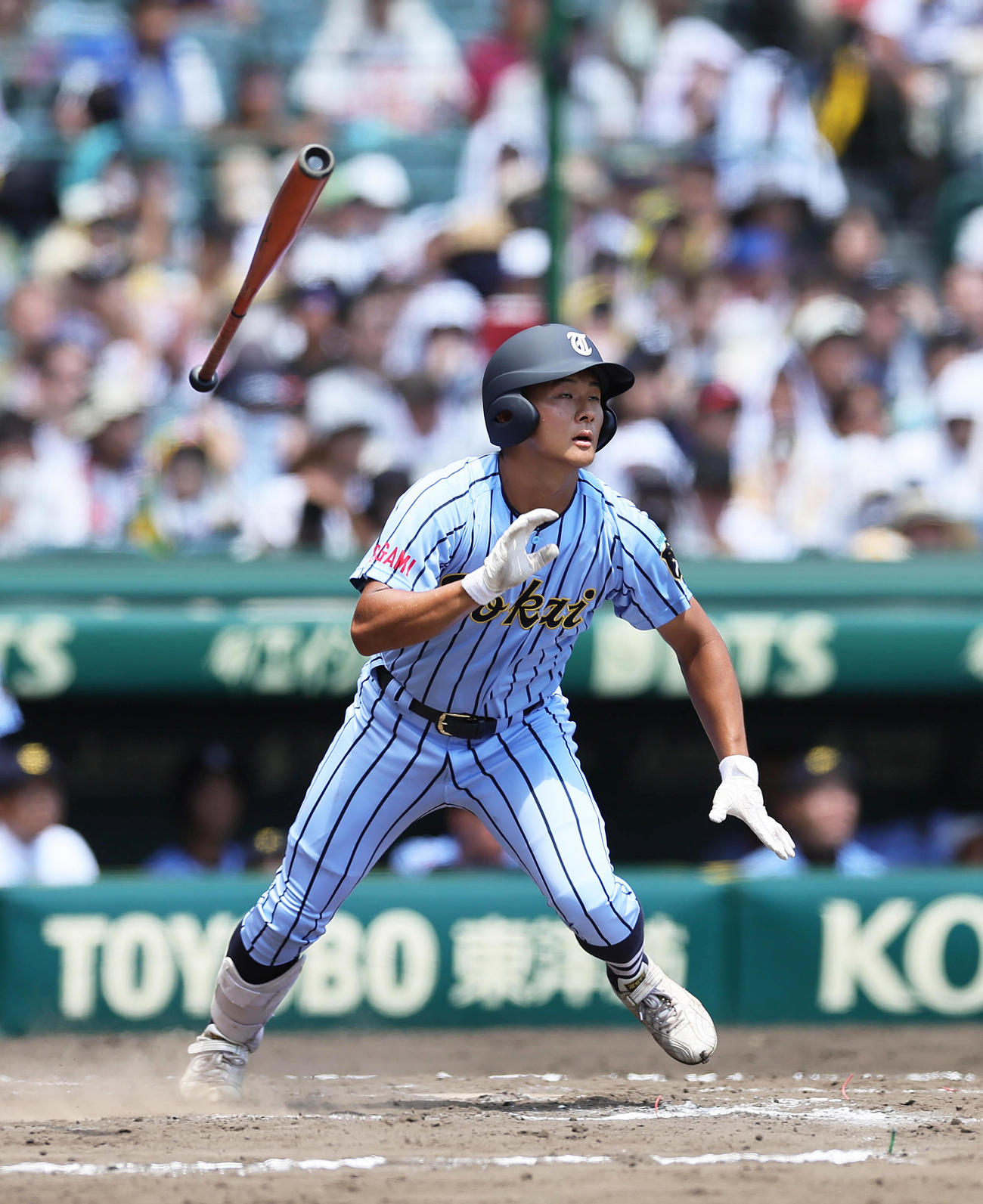 東海大相模対富山商　8回表東海大相模1死、柴田は今大会第1号となる本塁打を放つ（撮影・足立雅史）