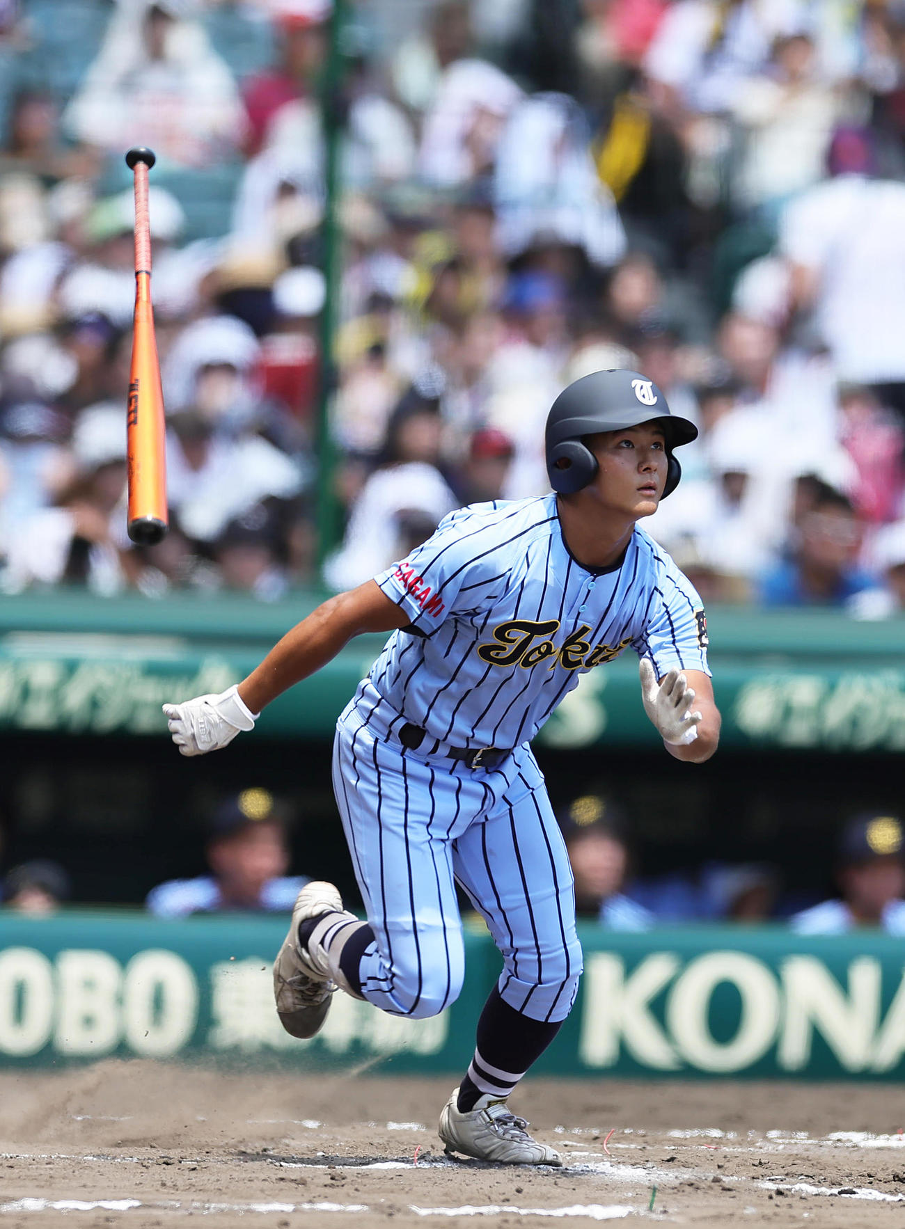 東海大相模対富山商　8回表東海大相模1死、柴田は今大会第1号となる本塁打を放つ（撮影・足立雅史）