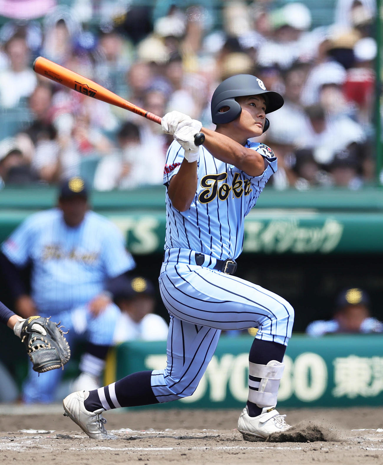 東海大相模対富山商　8回表東海大相模1死、柴田は今大会第1号となる本塁打を放つ（撮影・足立雅史）