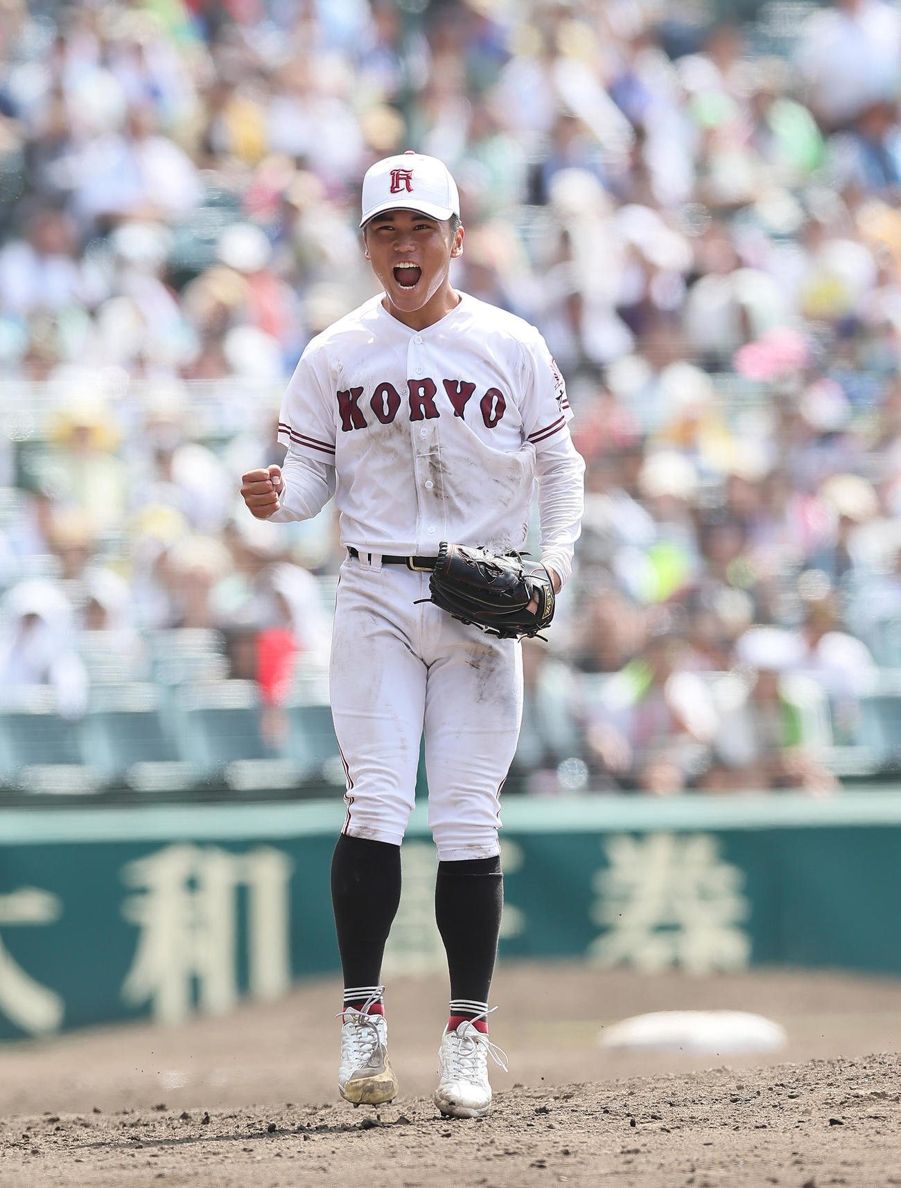 広陵対熊本工　1失点完投勝利を挙げガッツポーズする広陵・高尾（撮影・足立雅史）