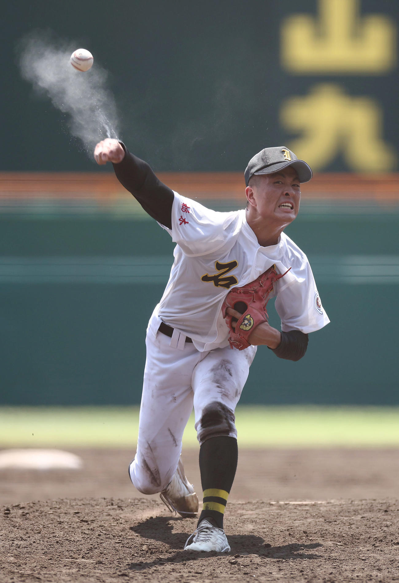 石橋対聖和学園　完封勝利を挙げた石橋・入江（撮影・前田充）