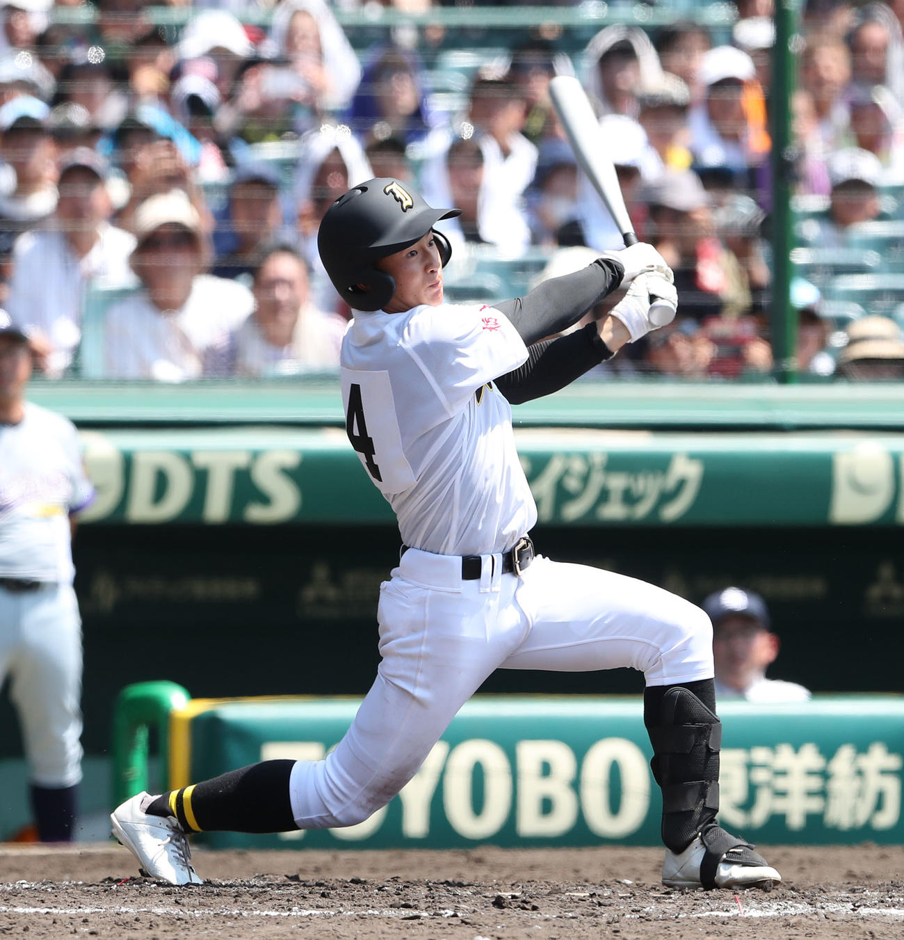 石橋対聖和学園　4回表石橋1死満塁、伊沢は先制の右前適時打を放つ（撮影・白石智彦）