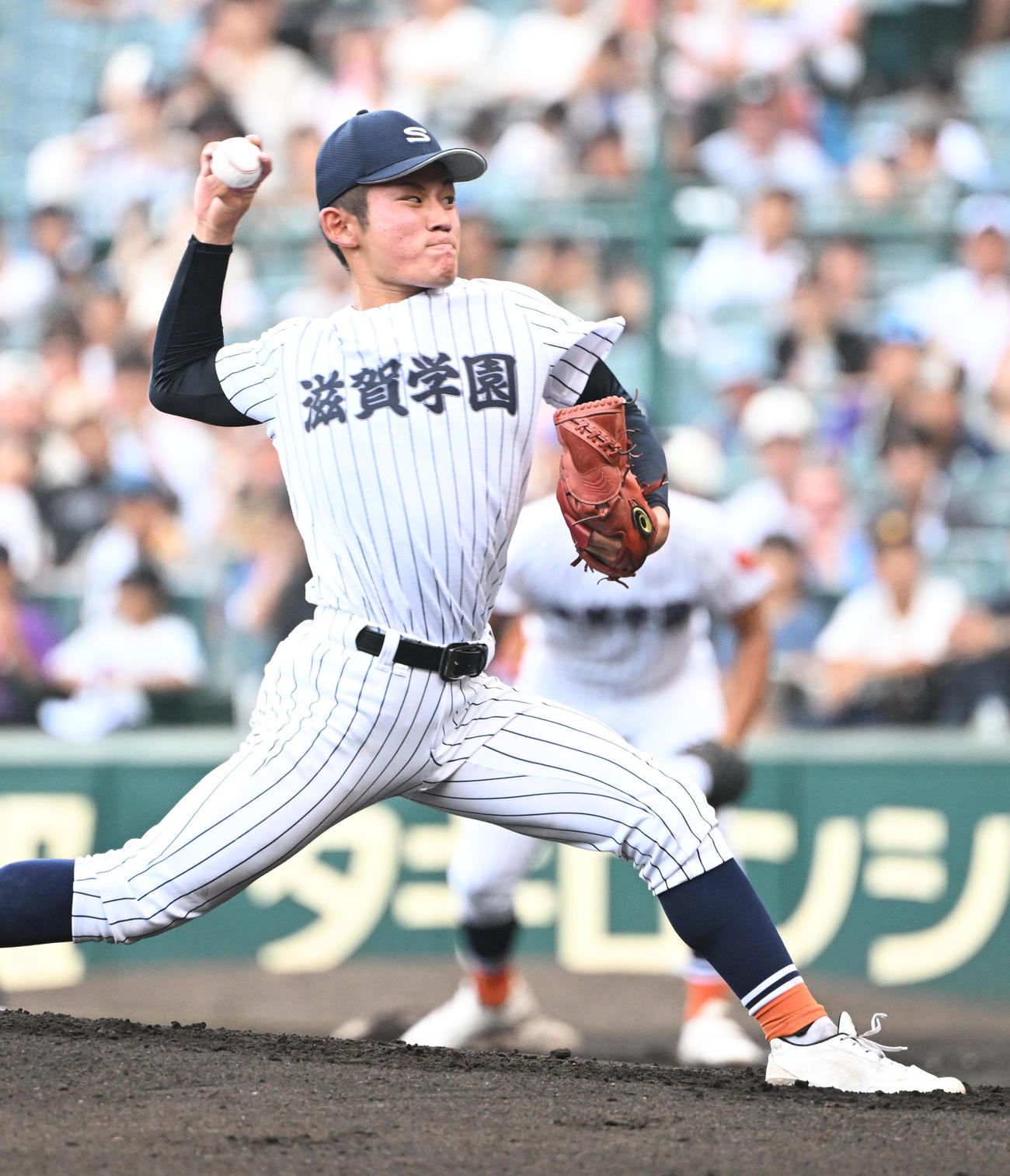 滋賀学園対花巻東　先発する滋賀学園・脇本（撮影・和賀正仁）