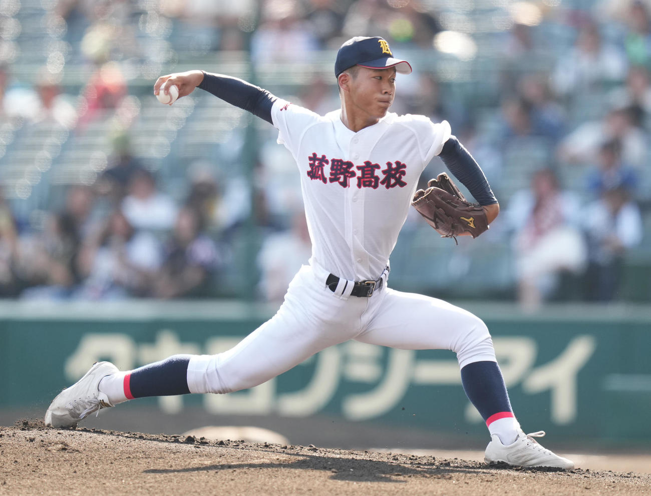 西日本短大付対菰野　先発し力投する菰野・森（撮影・鈴木みどり）