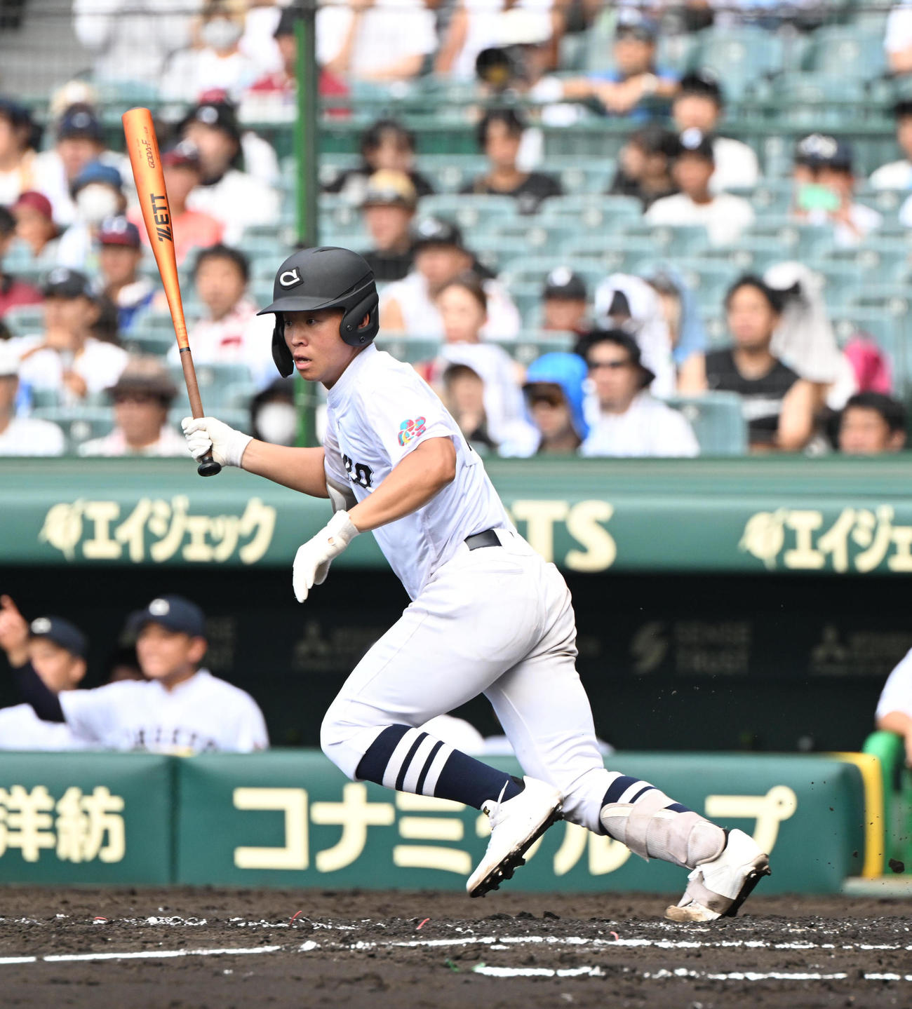 神村学園対中京大中京　3回裏中京大中京2死三塁、左前に先制適時打を放つ岡部（撮影・和賀正仁）