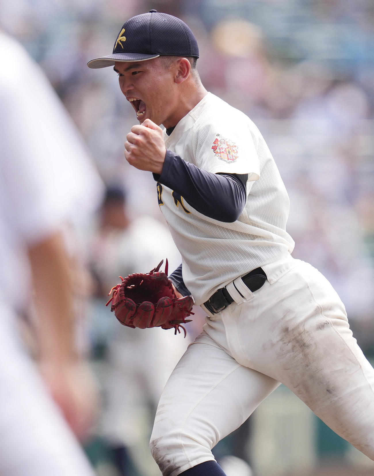 神村学園対中京大中京　7回裏中京大中京2死一塁、神谷を投ゴロに仕留め、ガッツポーズする今村（撮影・鈴木みどり）