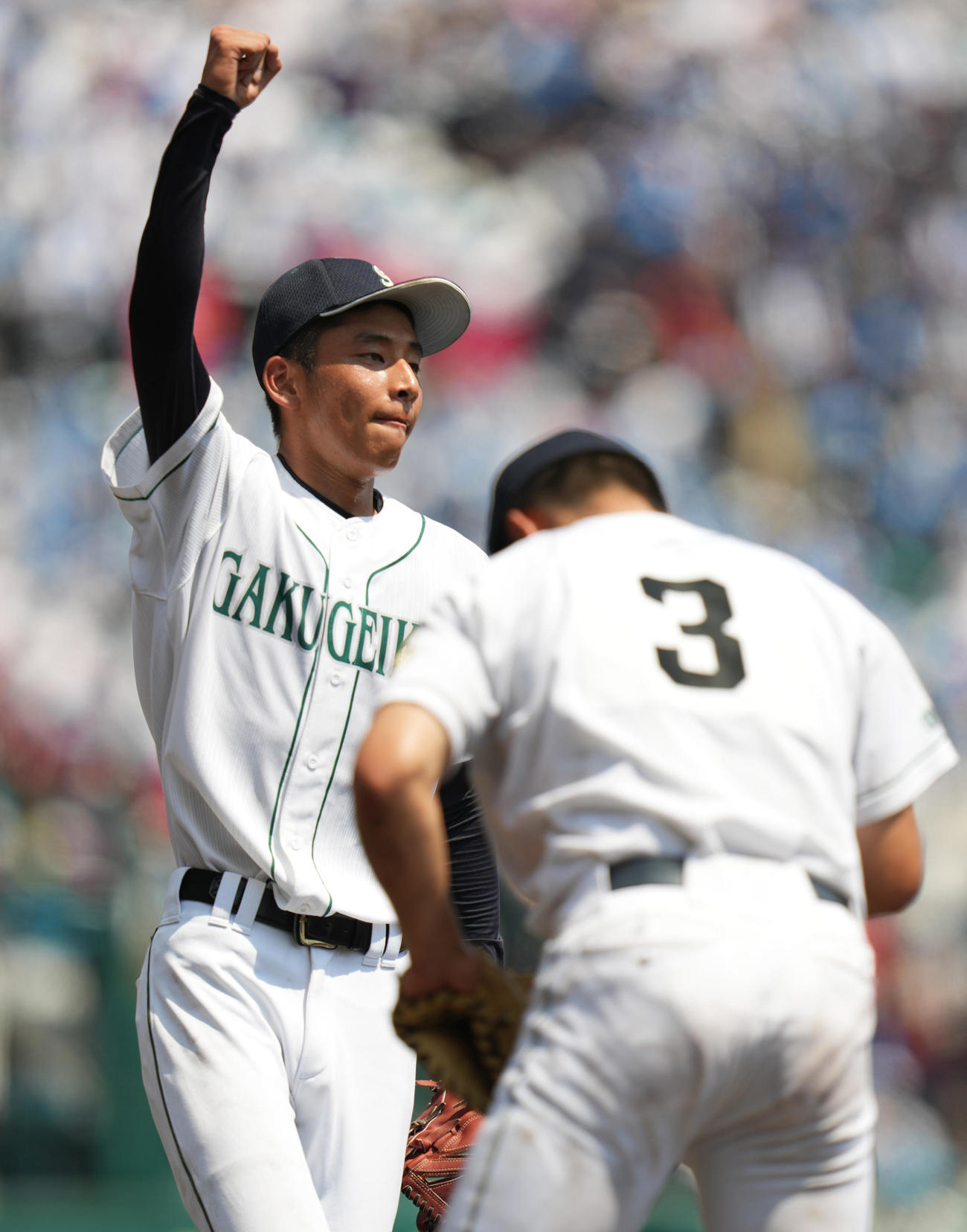 掛川西対岡山学芸館　完封勝利し、ガッツポーズする岡山学芸館・丹羽（撮影・鈴木みどり）