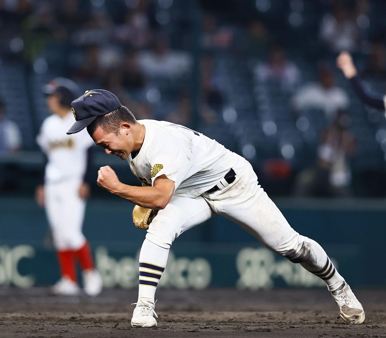 大社対創成館　創成館に勝利し、ガッツポーズをする大社・馬庭（撮影・藤尾明華）