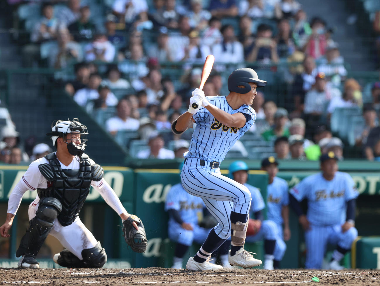 東海大相模対広陵　3回表東海大相模1死満塁、中村は中前2点適時打を放つ（撮影・上山淳一）