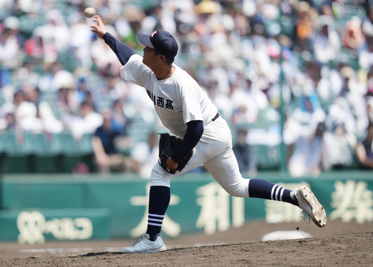掛川西対岡山学芸館　8回裏から2番手で登板した掛川西・増井（撮影・鈴木みどり）