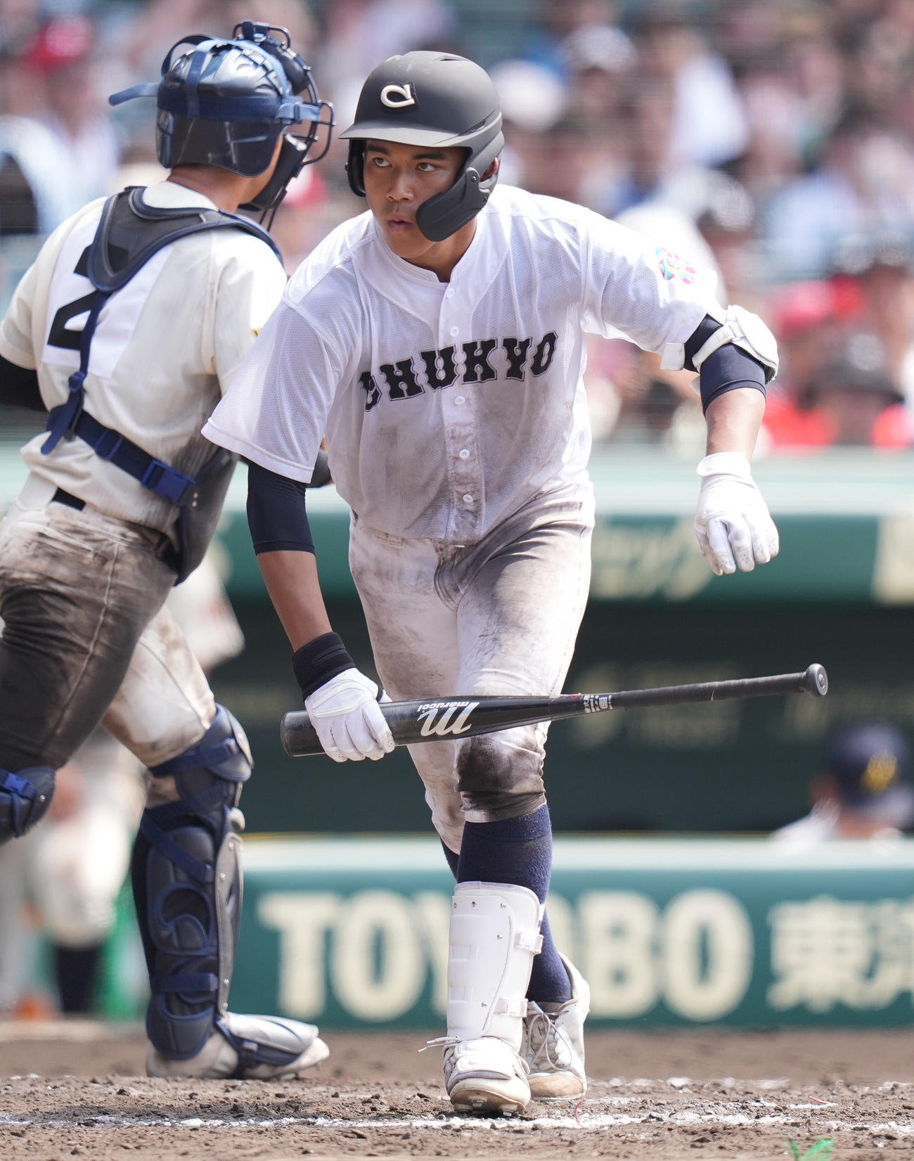 神村学園対中京大中京　8回裏中京大中京2死一塁、四球を選ぶ仲（撮影・鈴木みどり）