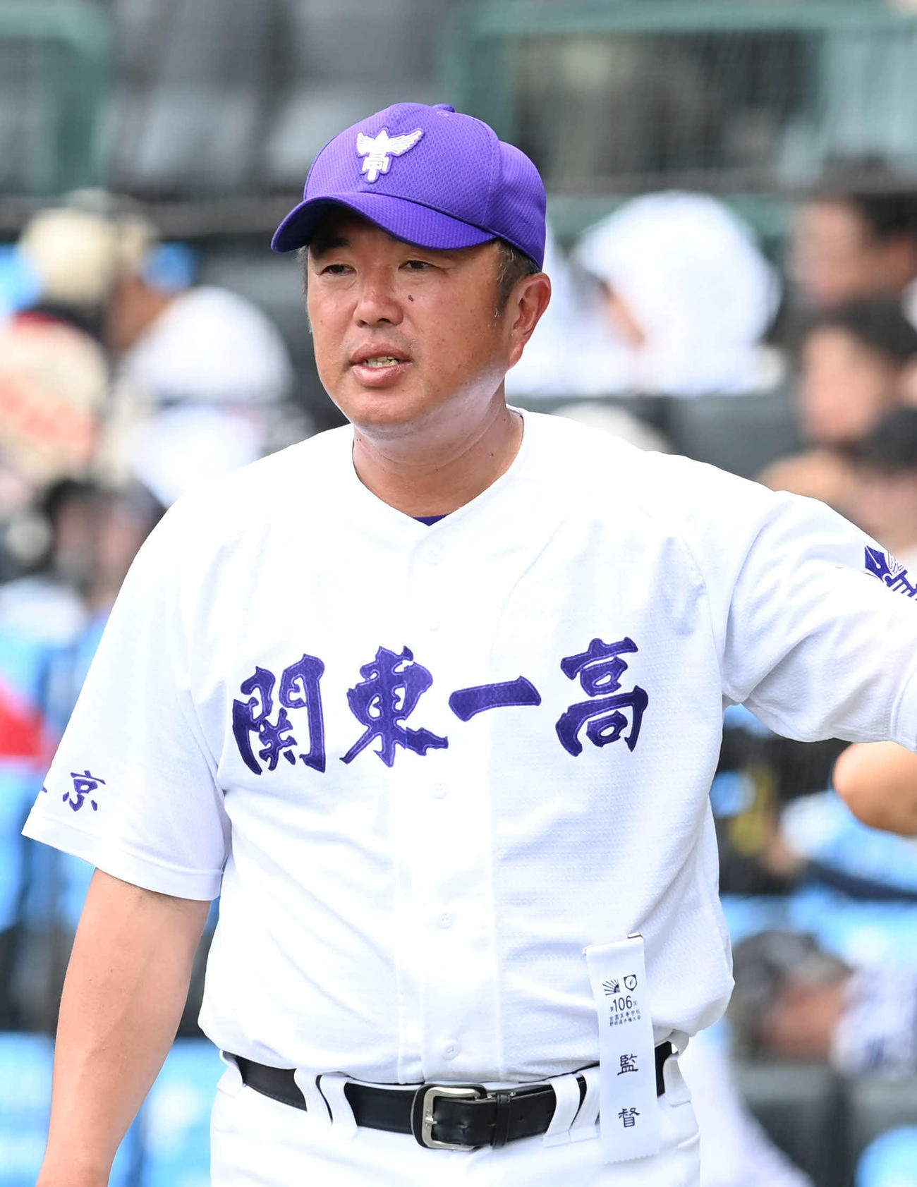 関東第一対明徳義塾　5回終了で選手にクーリングタイムを促す関東第一・米沢監督（撮影・山崎安昭）