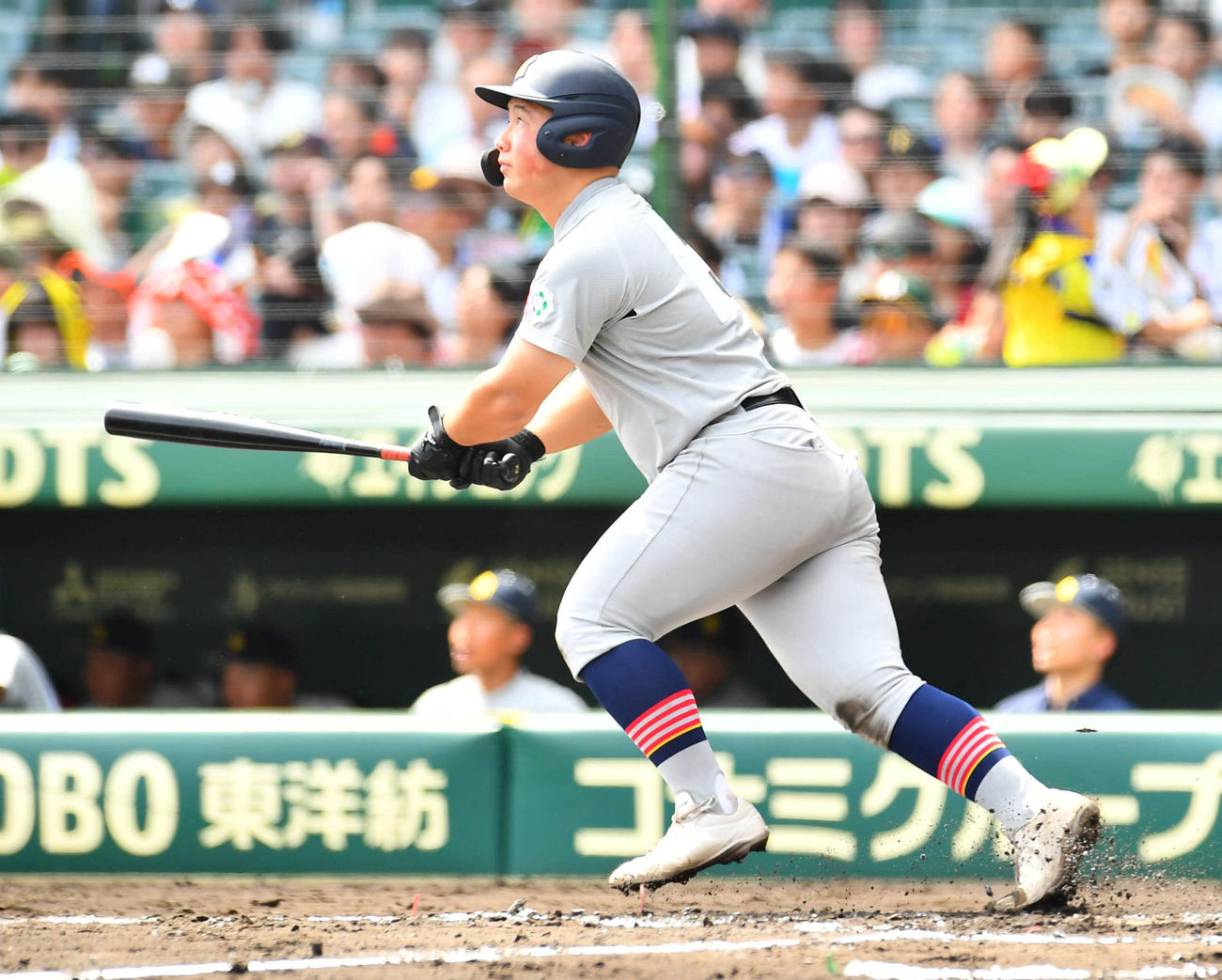 石橋対青森山田　1回裏青森山田2死二塁、原田は先制の中越え2点本塁打を放つ（撮影・岩下翔太）