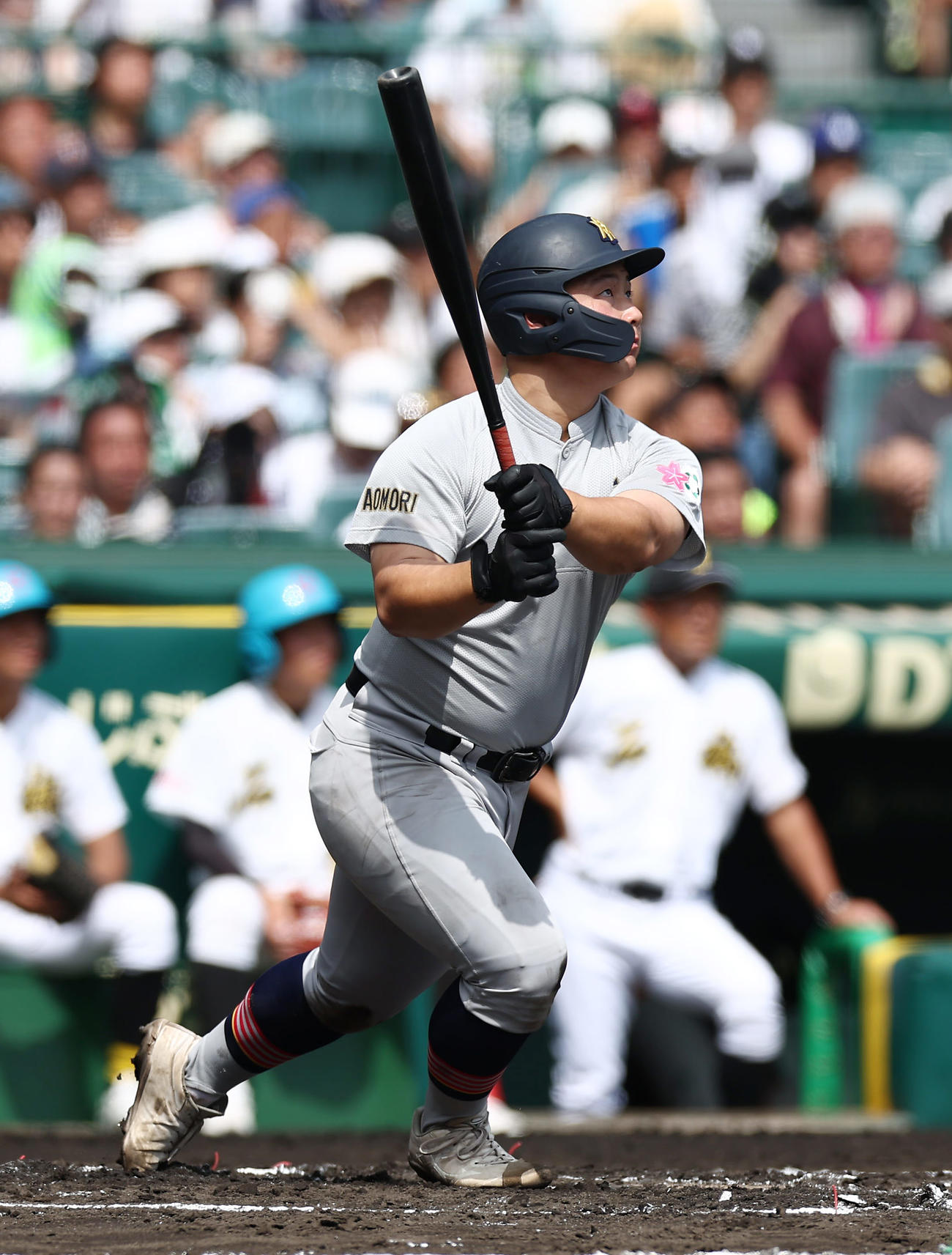 石橋対青森山田　1回裏青森山田2死二塁、右中間へ先制2点本塁打を放つ原田（撮影・前田充）