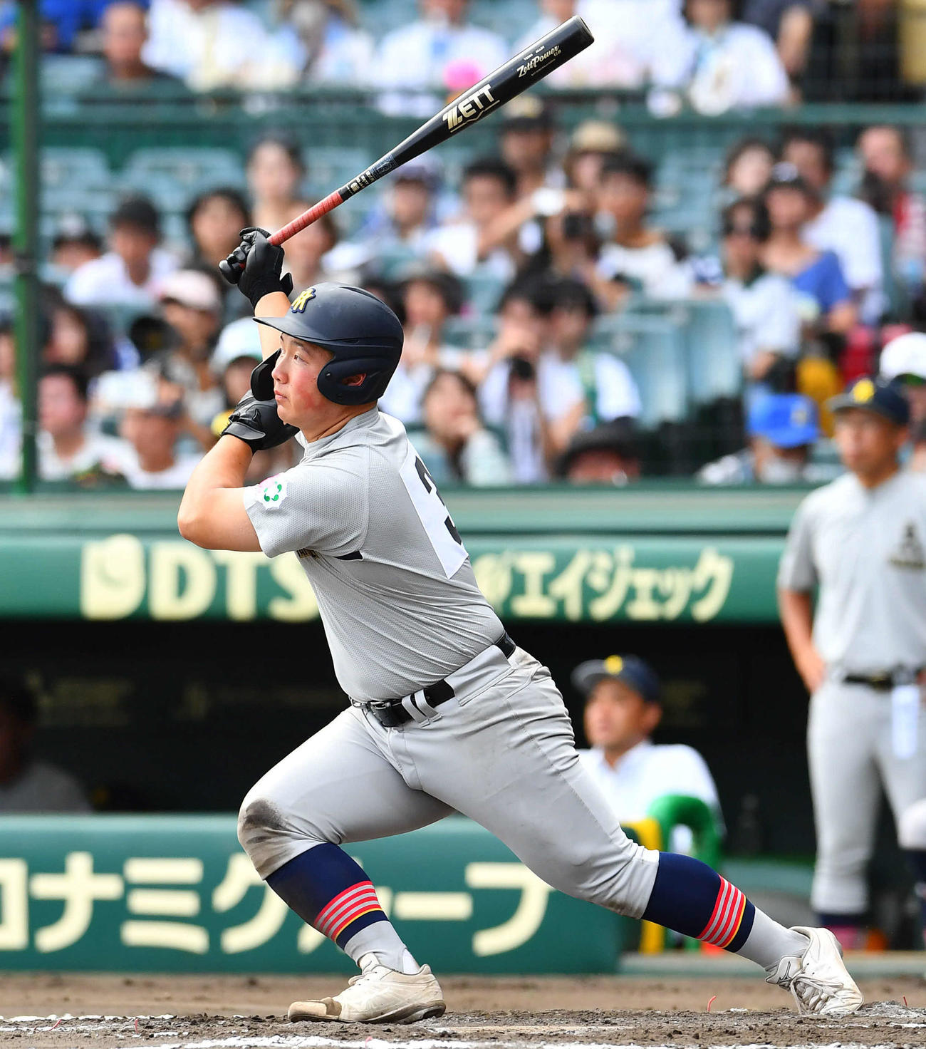 石橋対青森山田　7回裏青森山田無死、原田は右二塁打を放つ（撮影・岩下翔太）