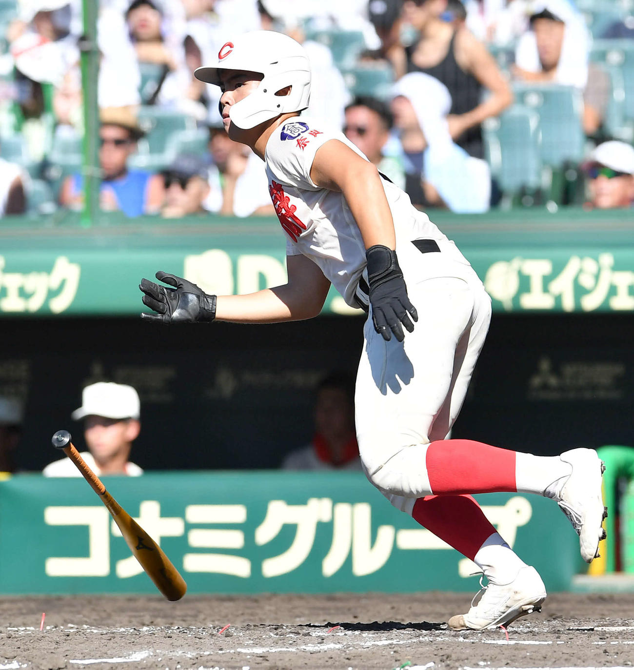 小松大谷対智弁学園　3回裏智弁学園1死二塁、山崎は同点適時左三塁打を放つ（撮影・岩下翔太）