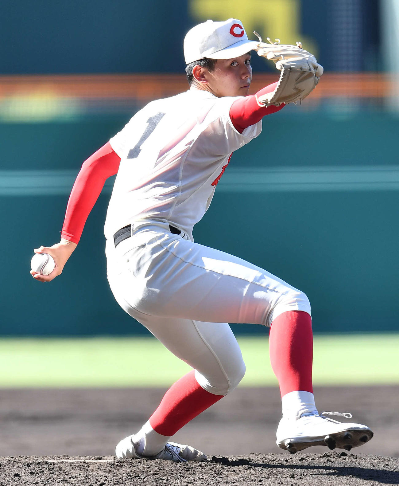 智弁学園対小松大谷　智弁学園先発の田近（撮影・岩下翔太）