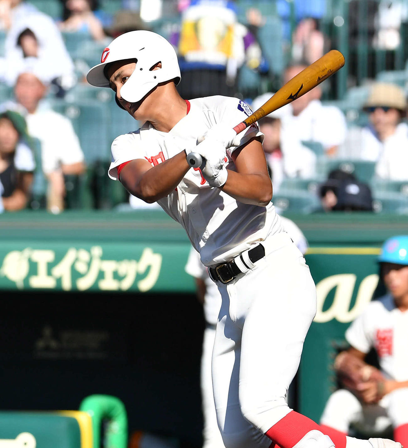 小松大谷対智弁学園　1回裏智弁学園2死三塁、中道は先制の左前適時打を放つ（撮影・岩下翔太）