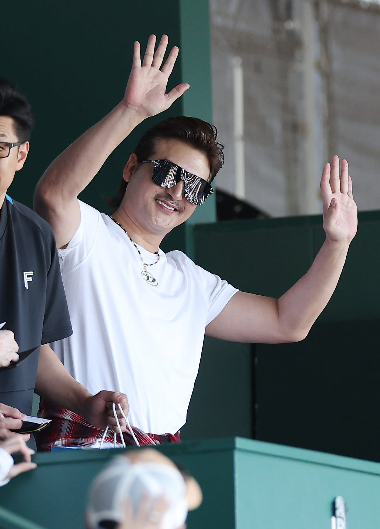 京都国際対西日本短大付　観戦に訪れた日本ハム新庄監督（撮影・前田充）