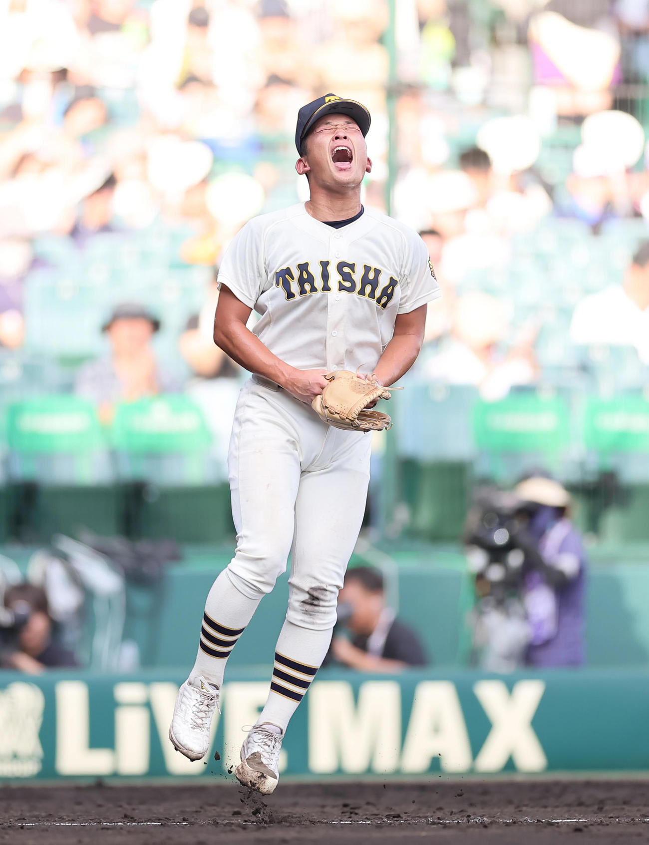 早実対大社　3回表早実の攻撃を3者凡退に抑えた馬庭（撮影・足立雅史）