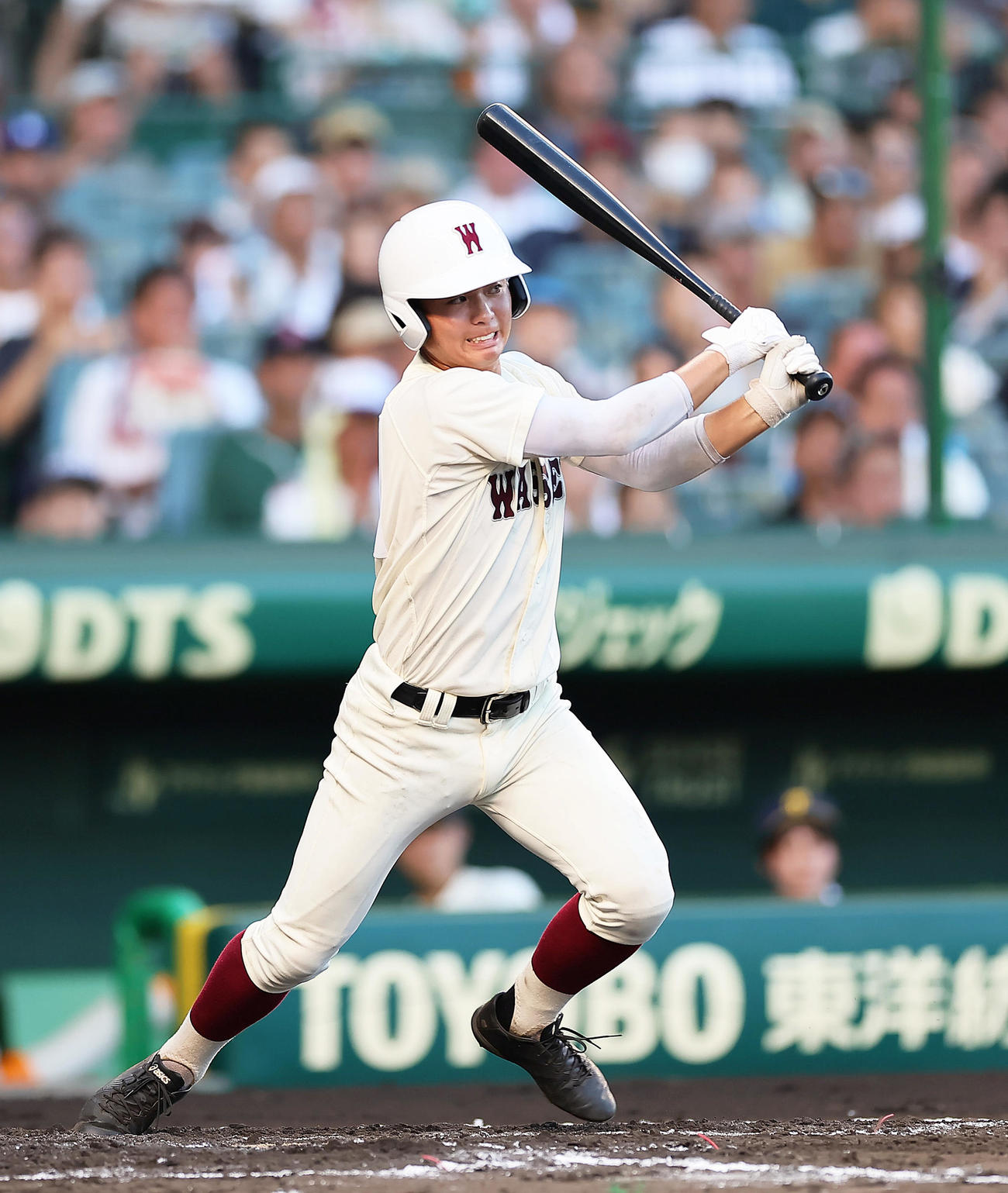 第106回全国高校野球選手権　第11日　3回戦　早実対大社　7回表早実無死、内囿は中前打と相手後逸で一気に生還する（撮影・足立雅史）