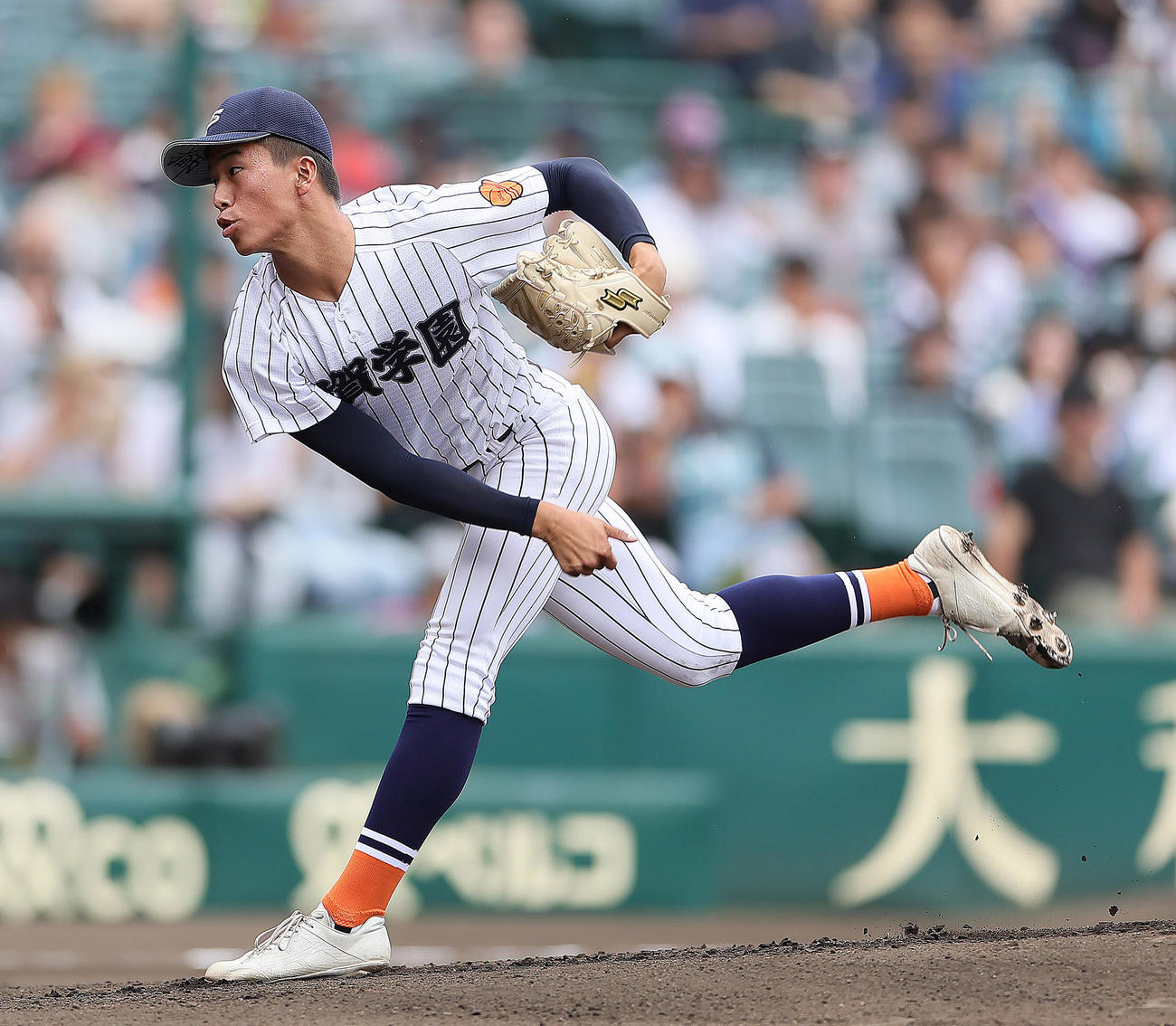 滋賀学園対青森山田　滋賀学園先発の土田（撮影・足立雅史）